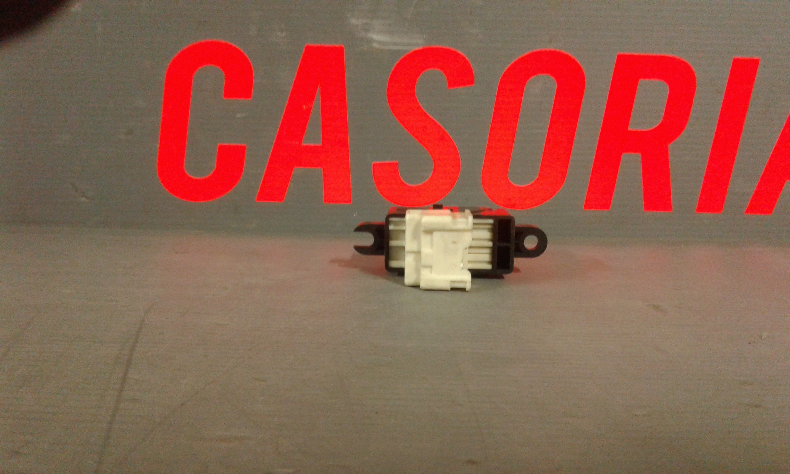 Interruttore Alzacristalli Porta Post. Sinistro 254110V000 Usato