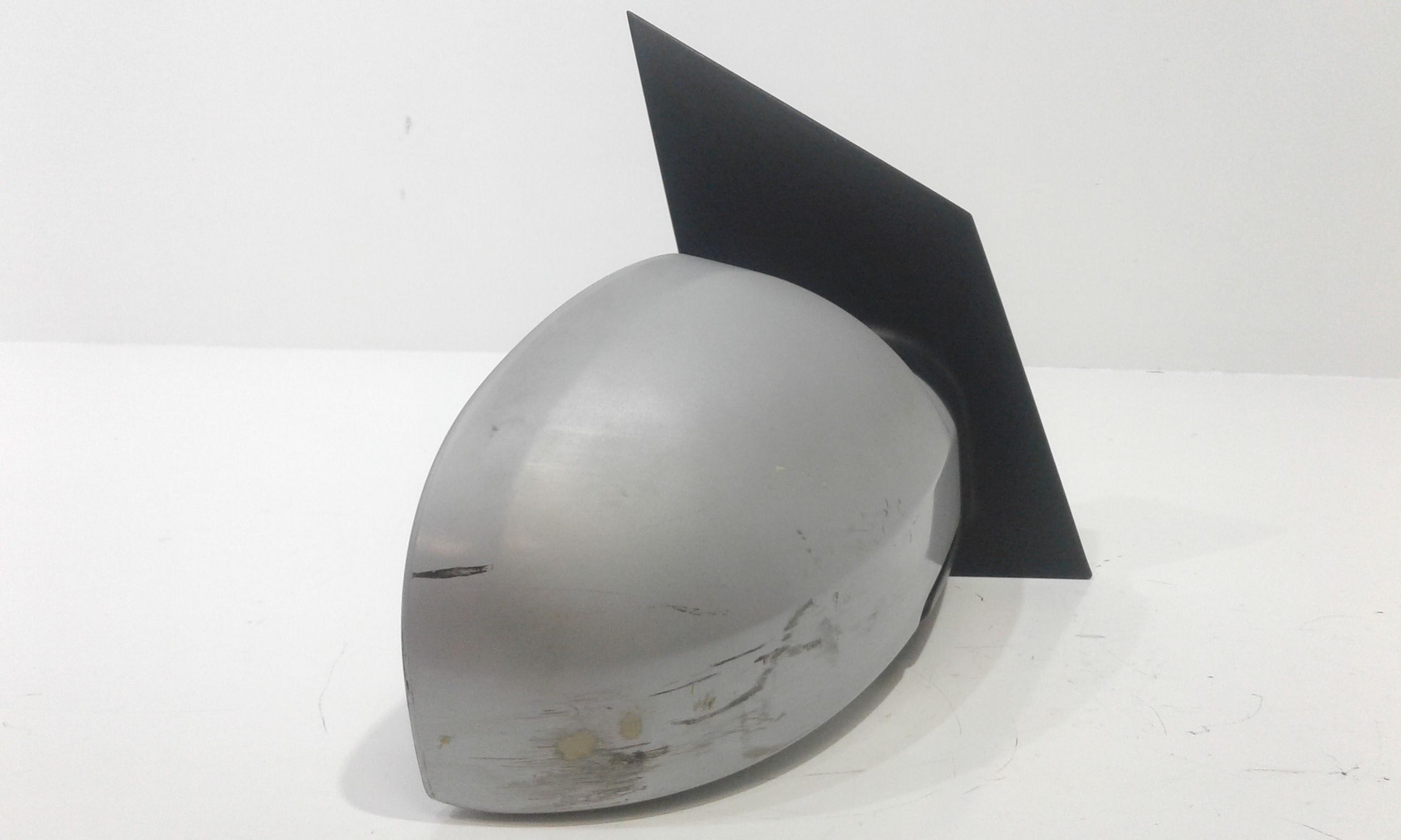 Retrovisore Est. Destro 876201C200 Usato