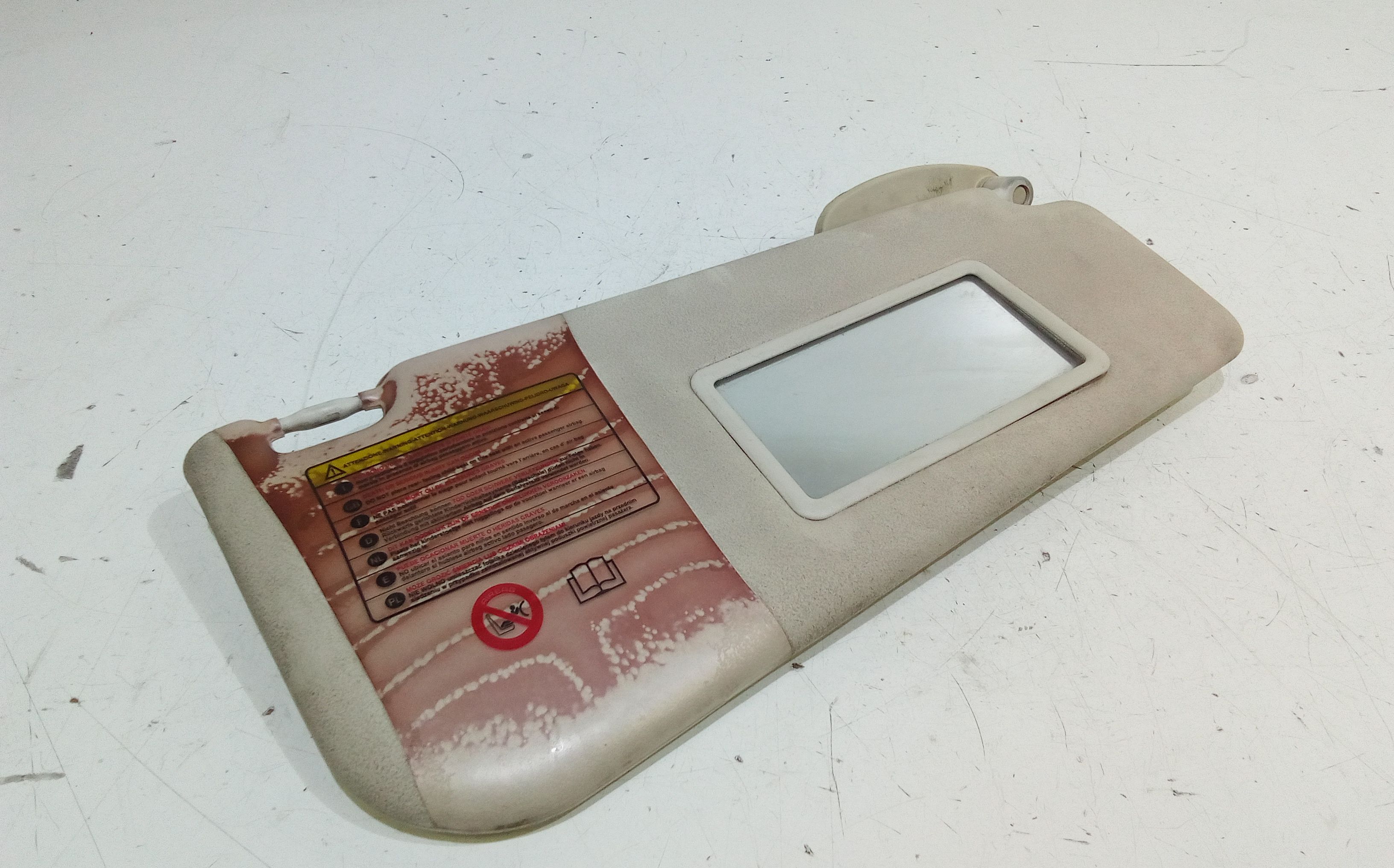 Aletta Parasole Parabrezza Destro 735411165 Usato