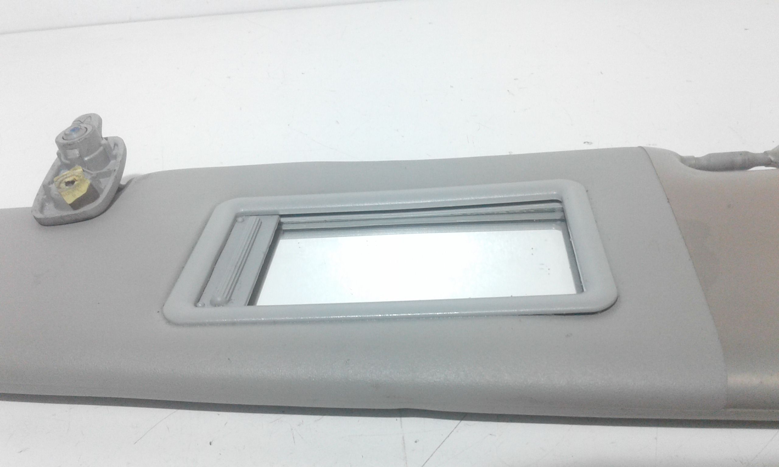 Aletta Parasole Parabrezza Sinistro 735660550 Usato