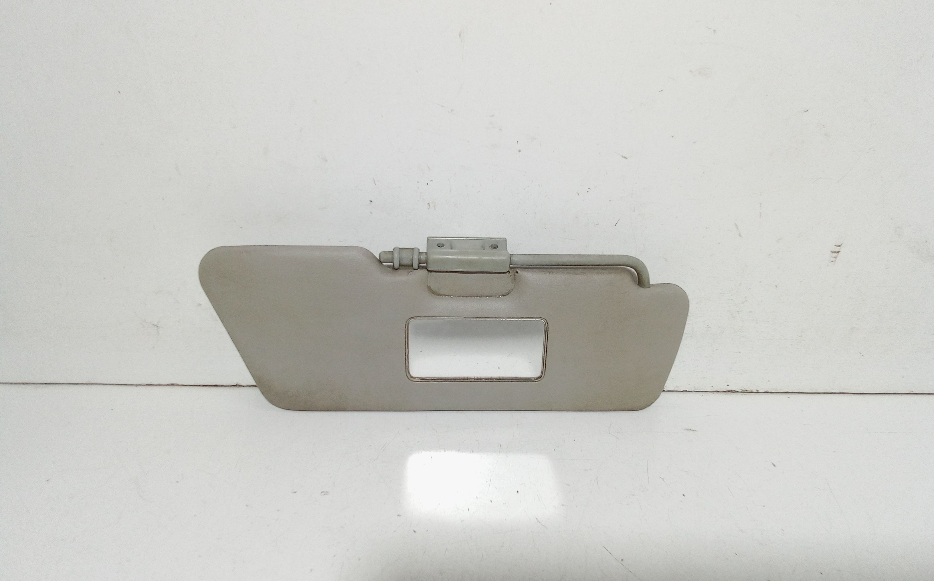 Aletta Parasole Parabrezza Destro 735244339 Usato