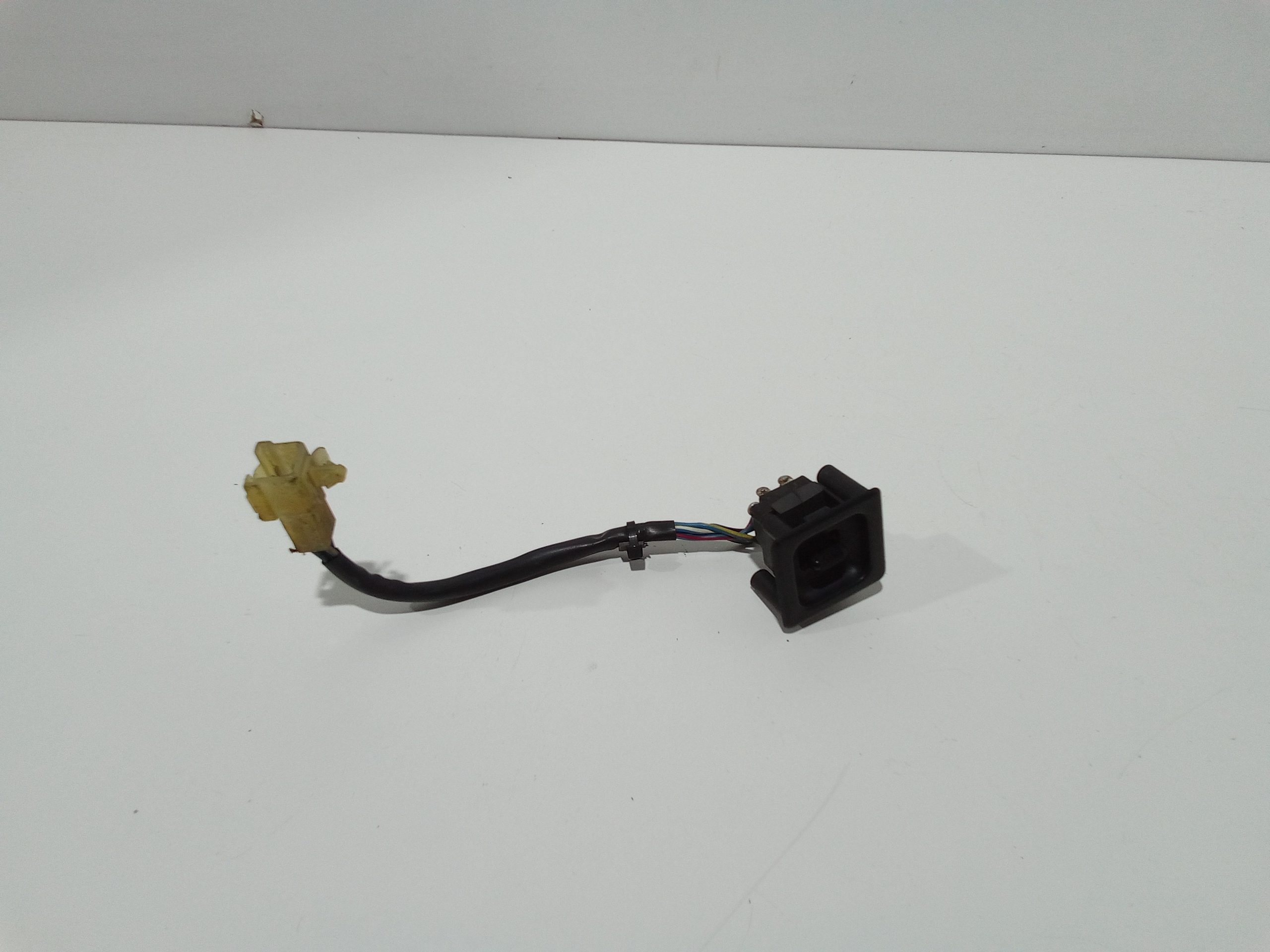 Interruttore Alzacristalli Porta Ant. Destro Usato