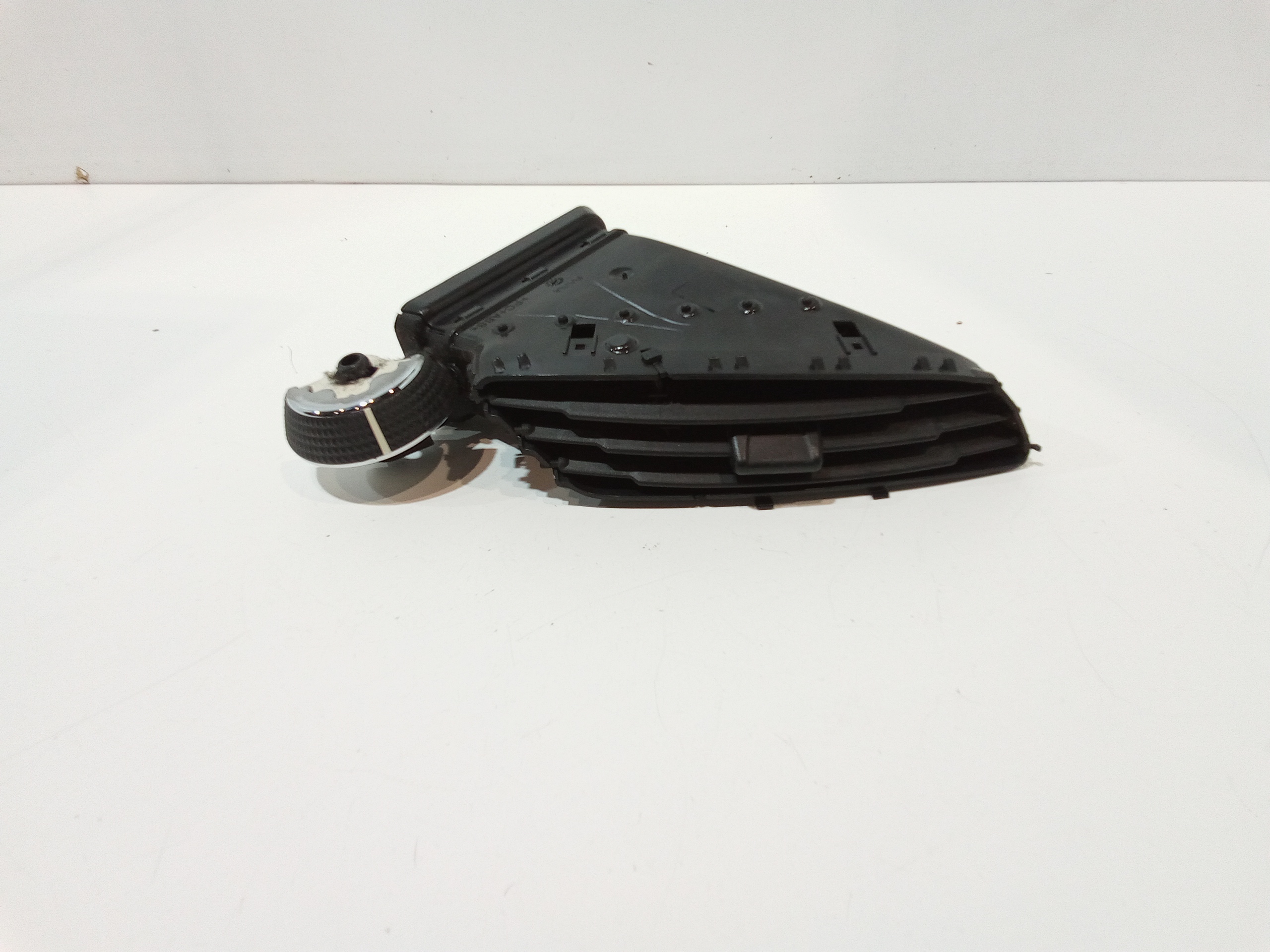 Condotto Aria Bocchette Lat. Cruscotto Destro 1557797 Usato