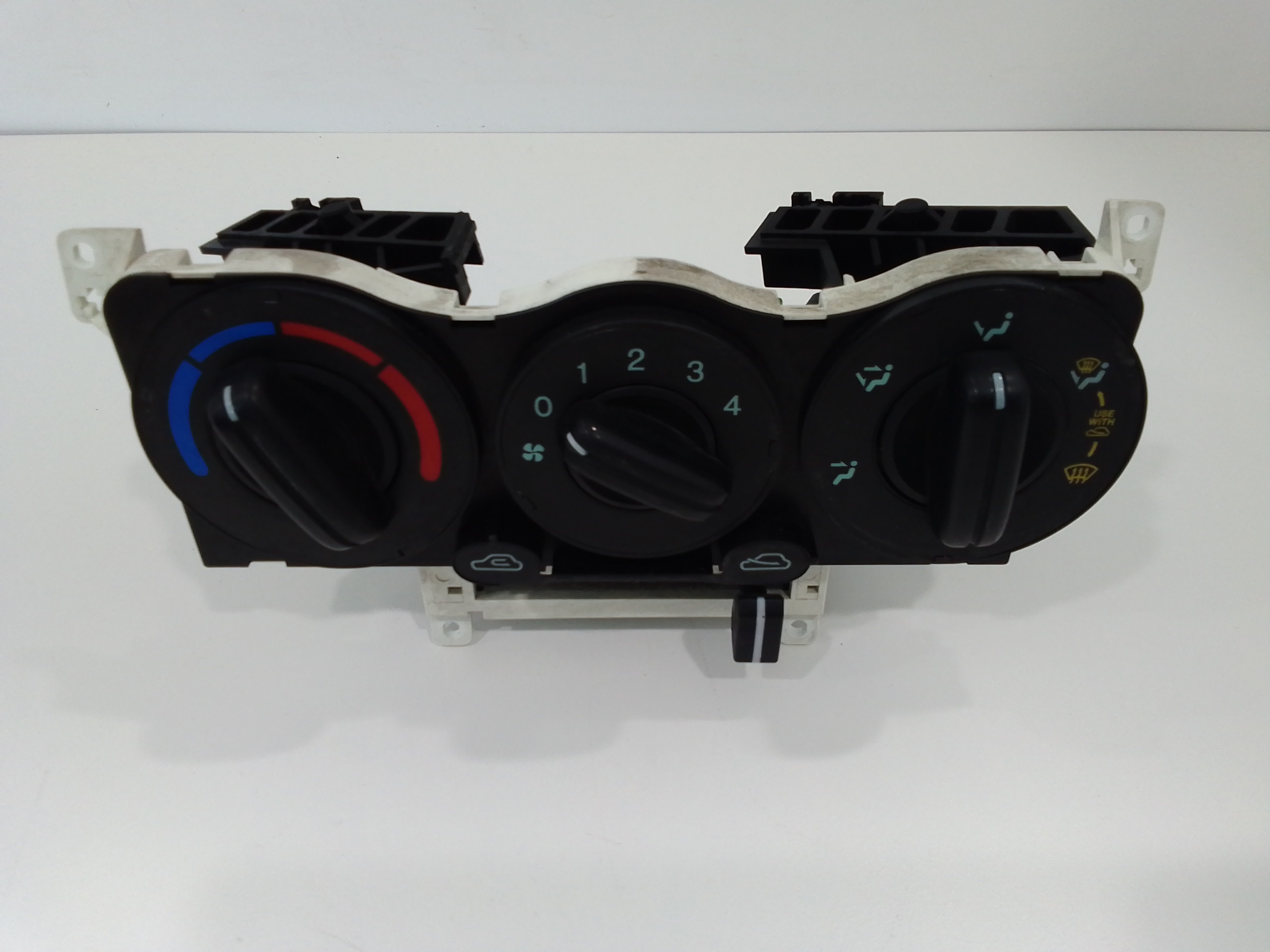 Blocco Comando Climatizzazione 972501C000 Usato