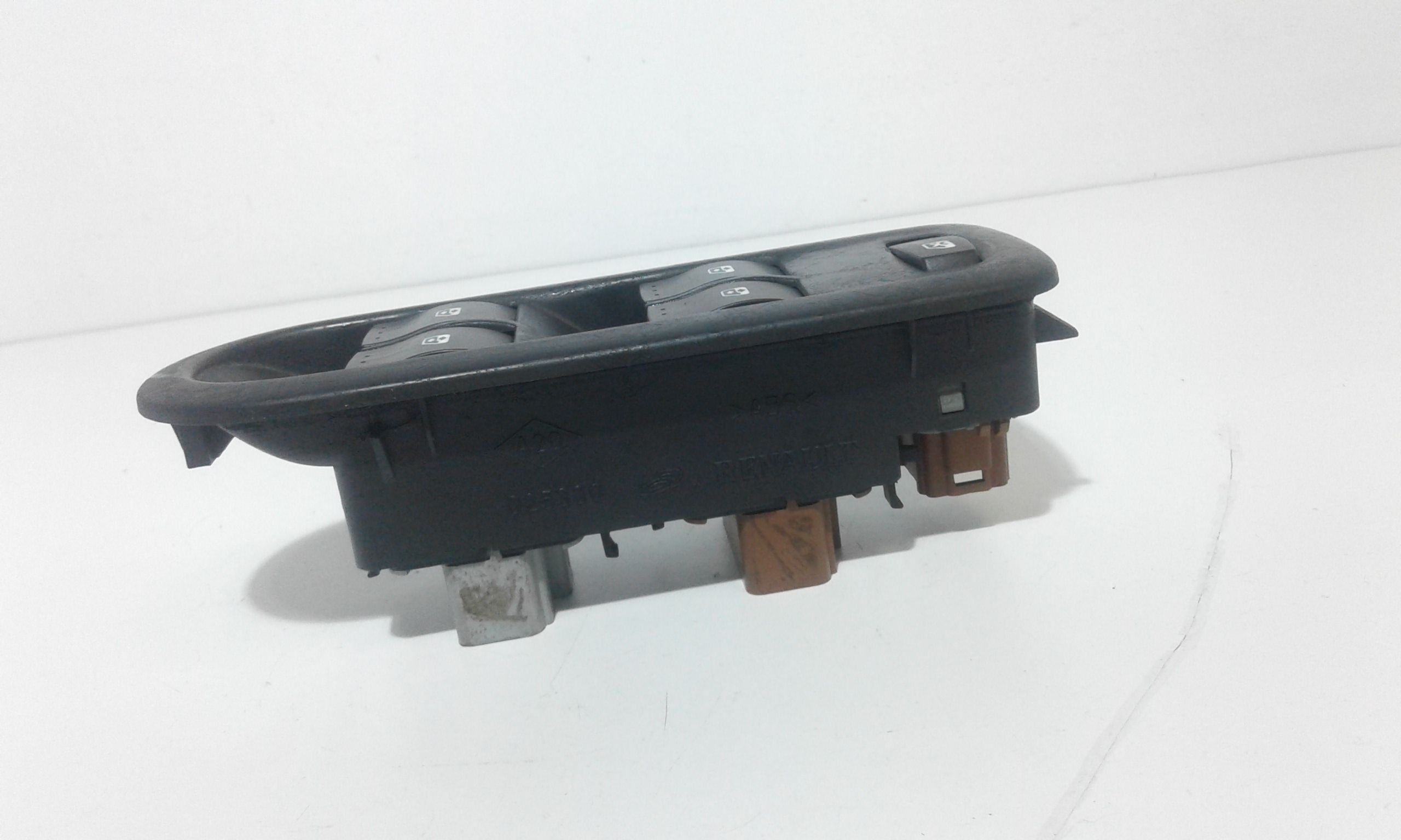 Interruttore Alzacristalli Porta Ant. Sinistro 8200107772 Usato