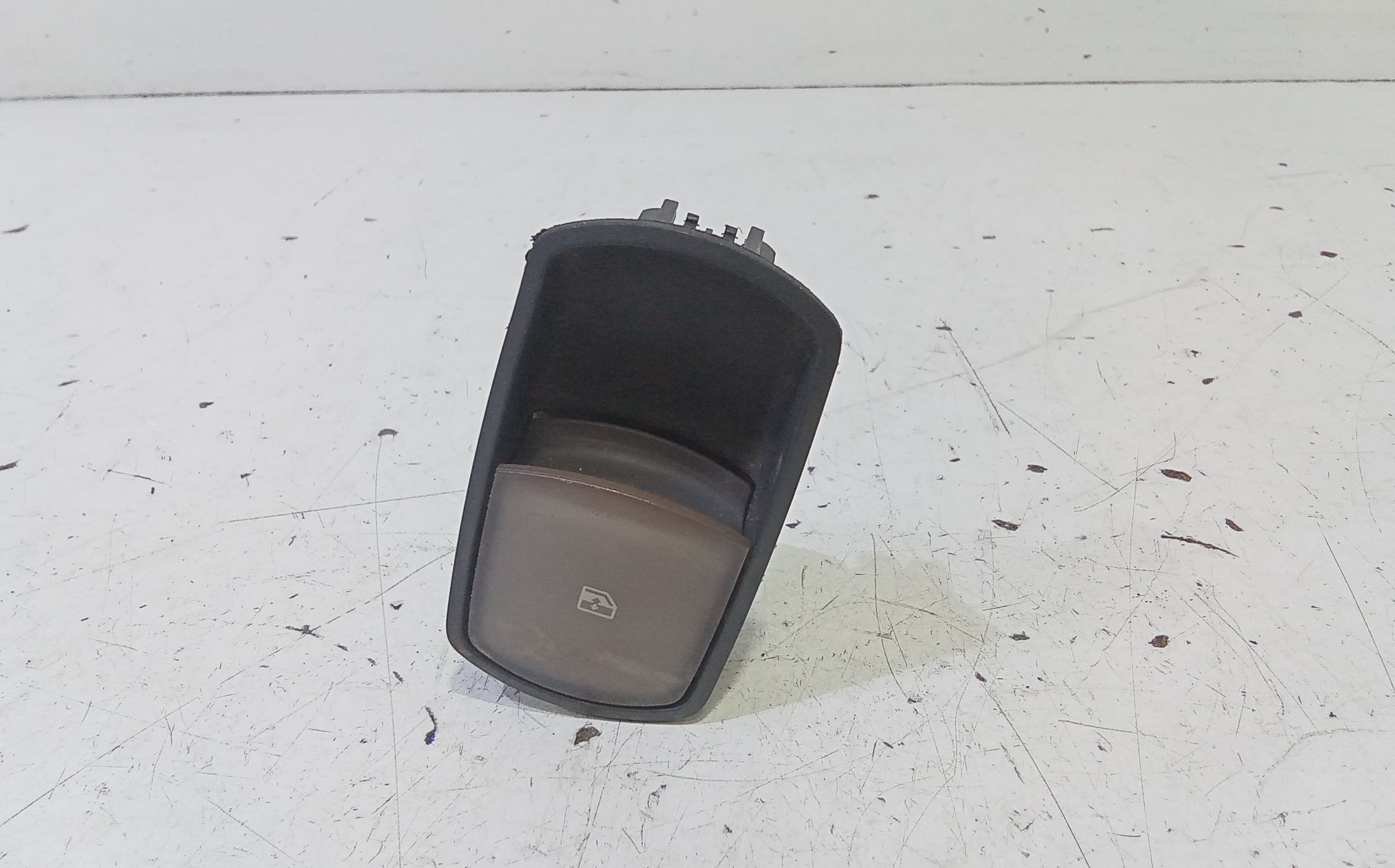 Interruttore Alzacristalli Porta Ant. Destro Usato