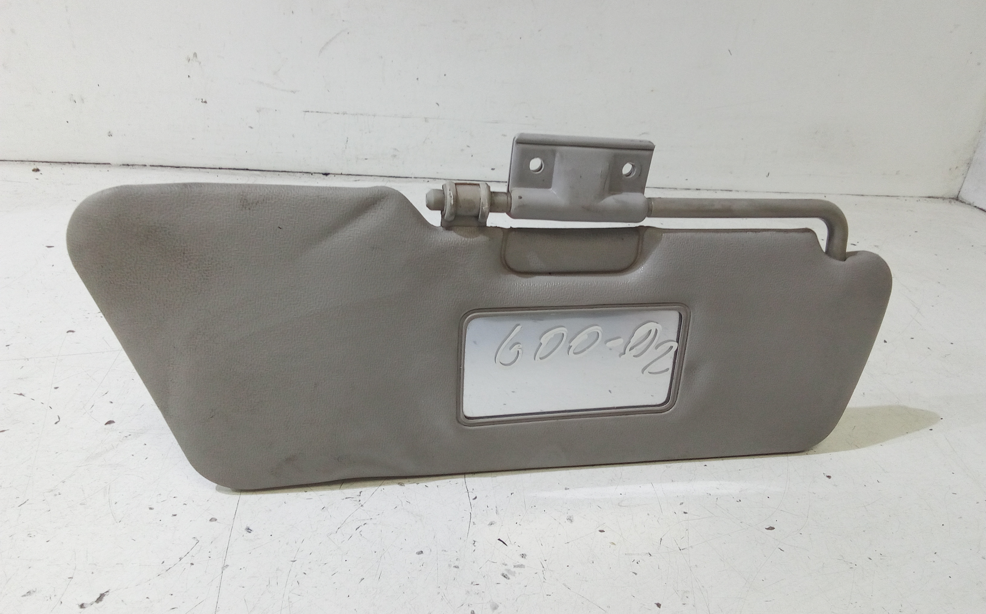 Aletta Parasole Parabrezza Destro 735244339 Usato