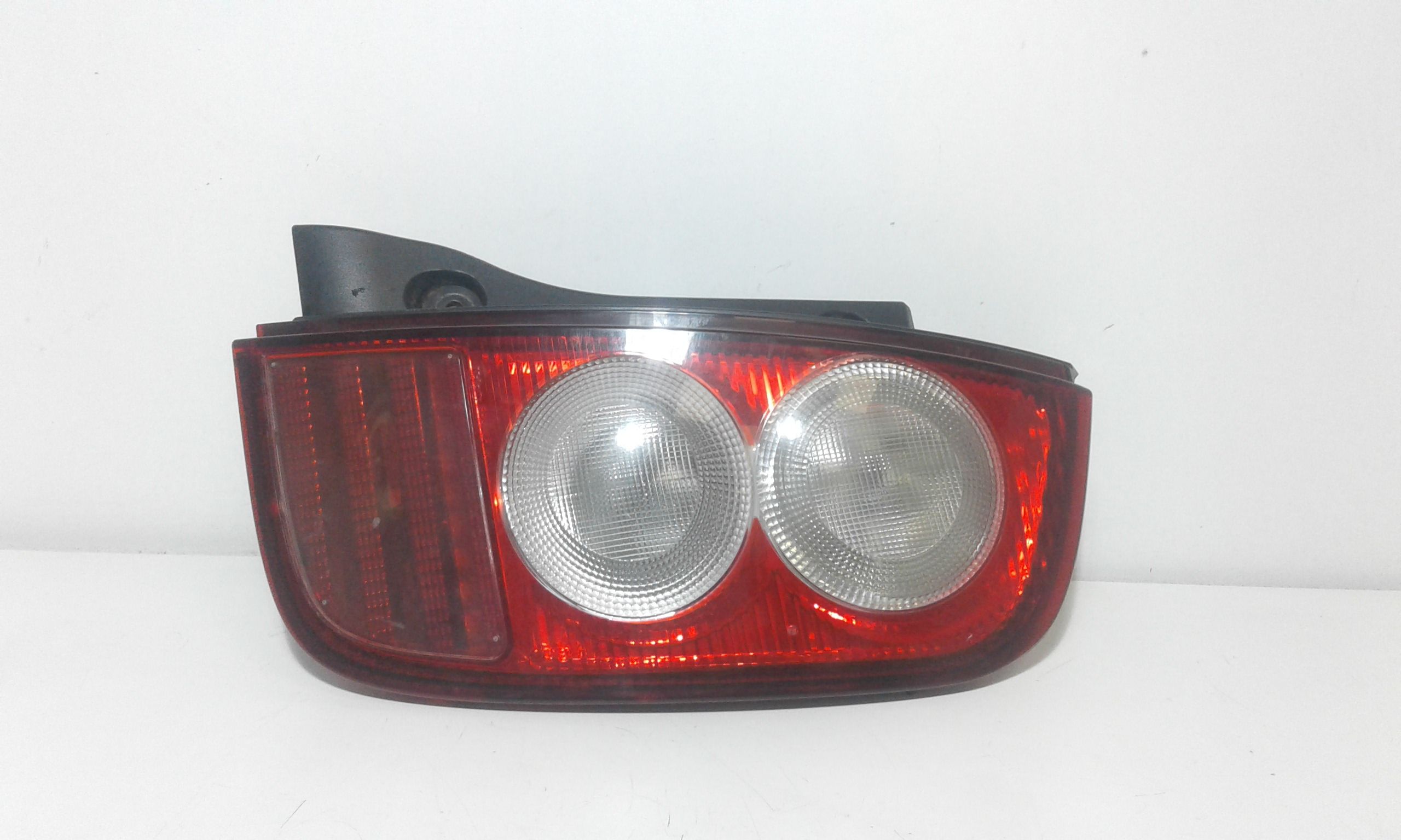 Fanale Post. Destro 26550AX720 Usato