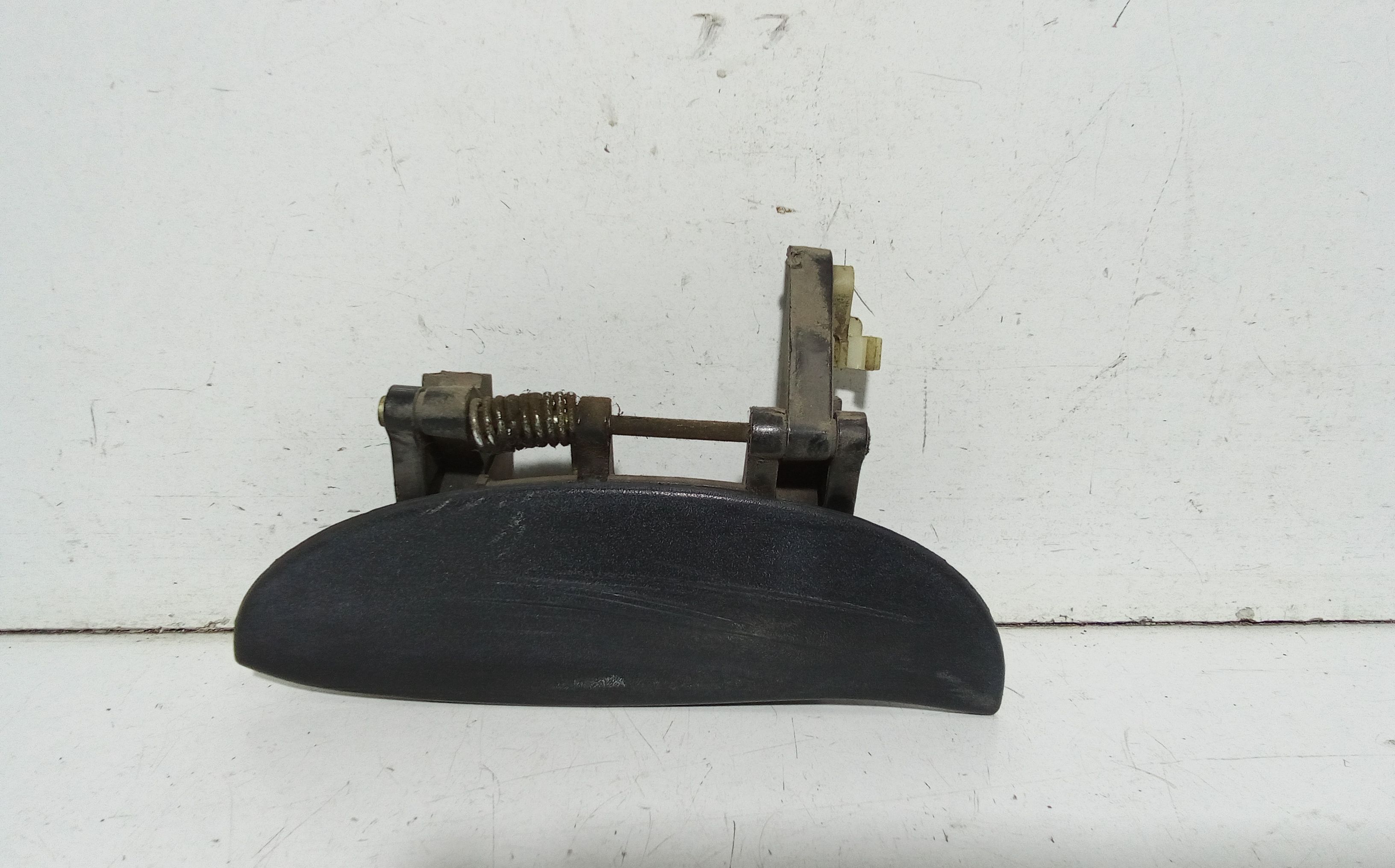 Maniglia Porta Post. Sinistro 8365002100CA Usato