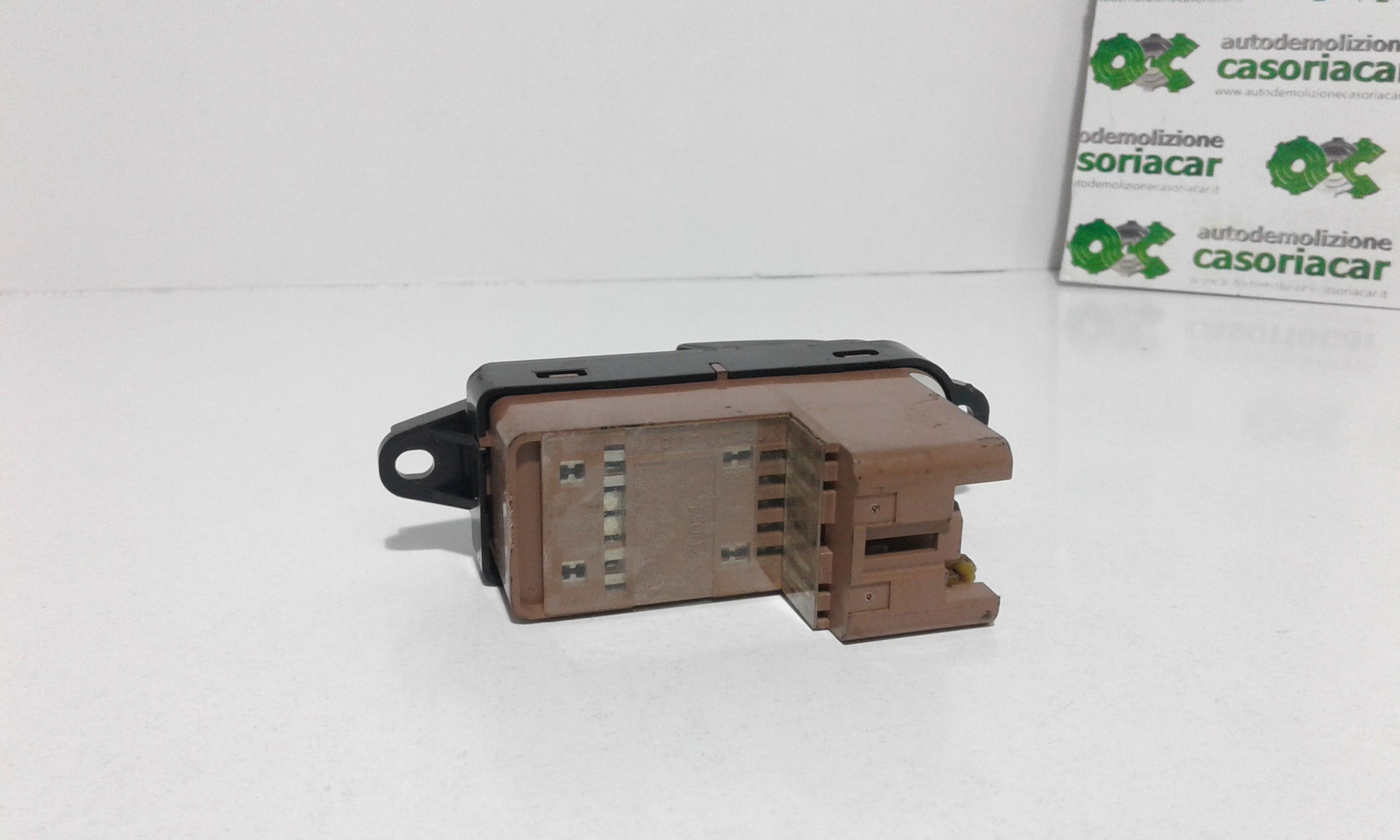 Interruttore Alzacristalli Porta Post. Destro GE4T66370A Usato
