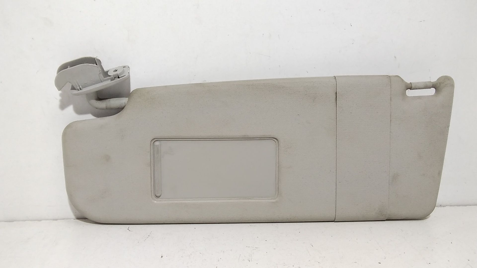 Aletta Parasole Parabrezza Sinistro 1Z0857551BA2F4 Usato