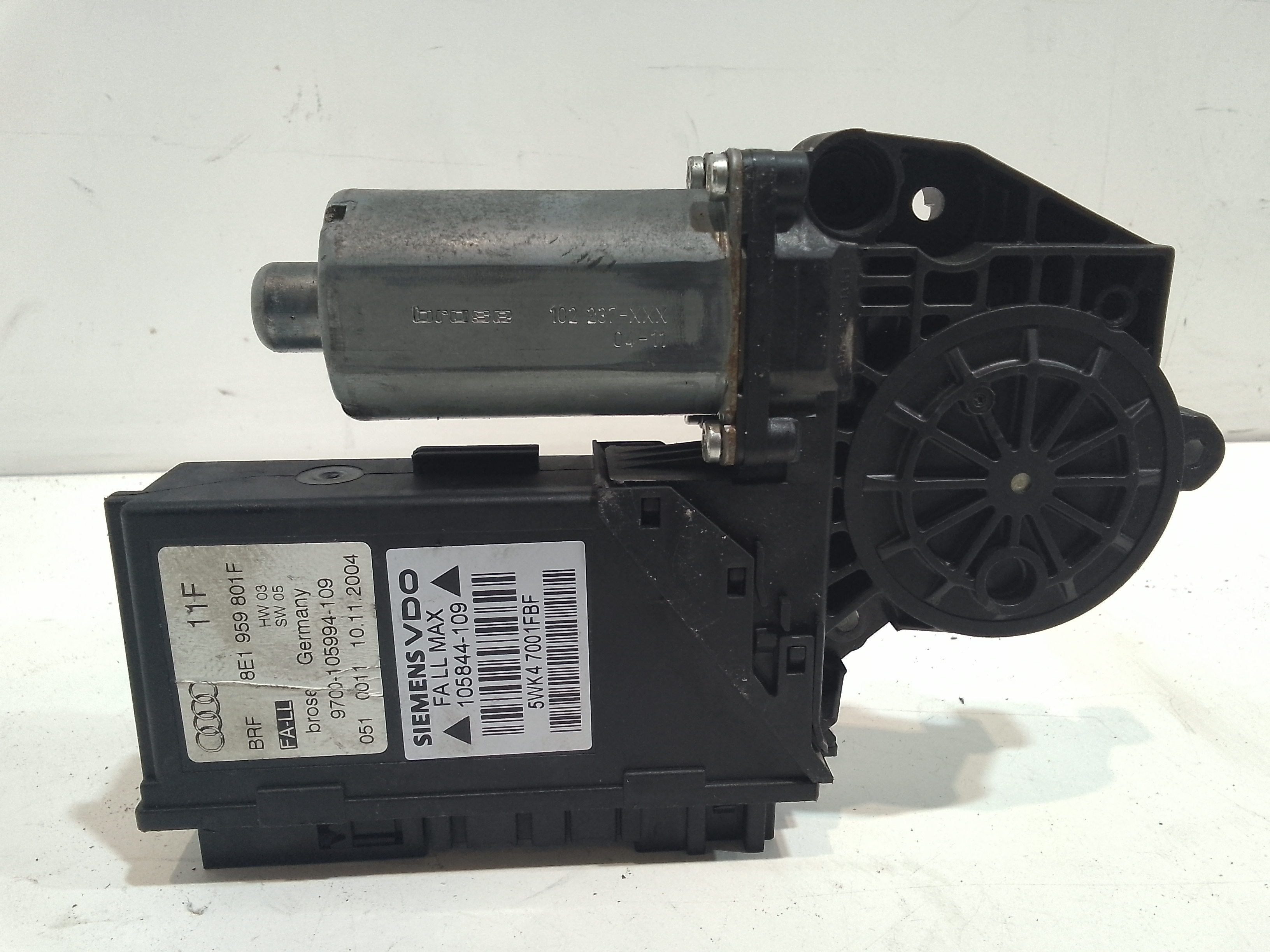 Motorino Alzacristallo Porta Ant. Sinistro 8E1959801G Usato