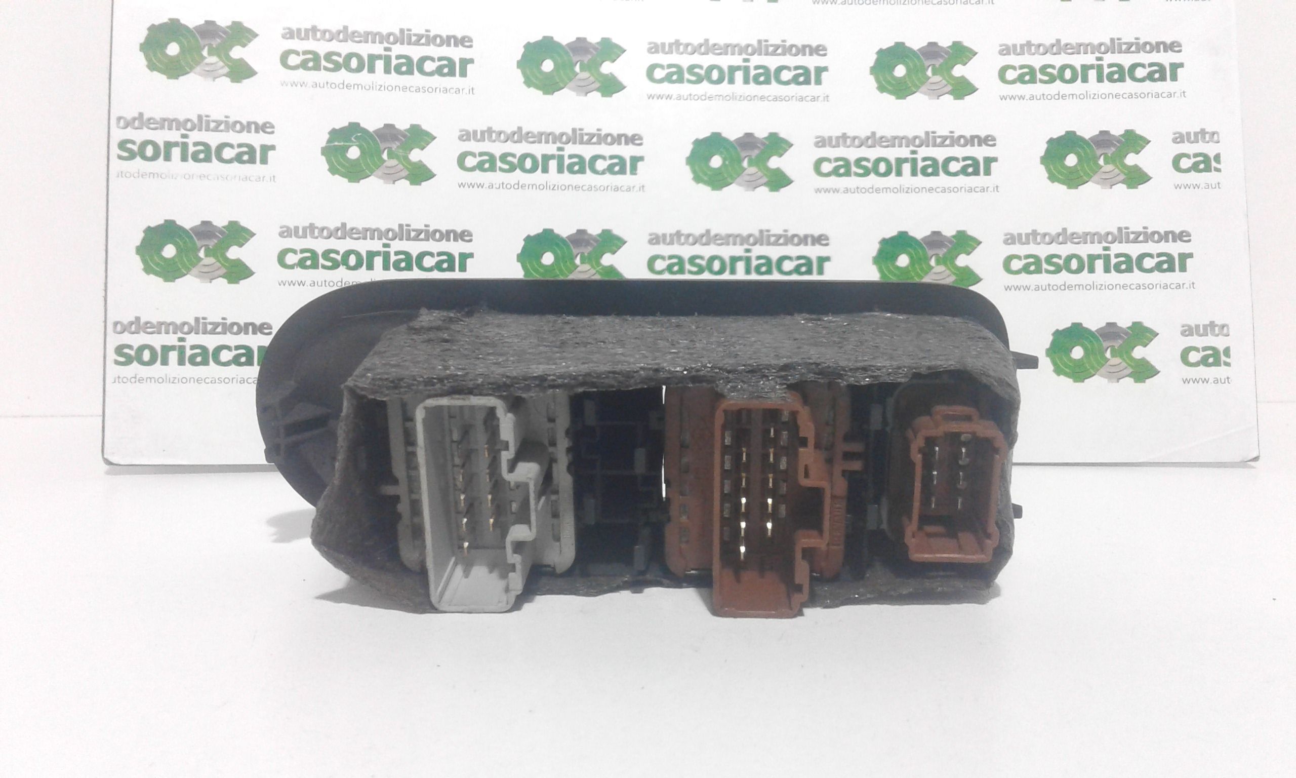 Interruttore Alzacristalli Porta Ant. Sinistro 8200108269 Usato