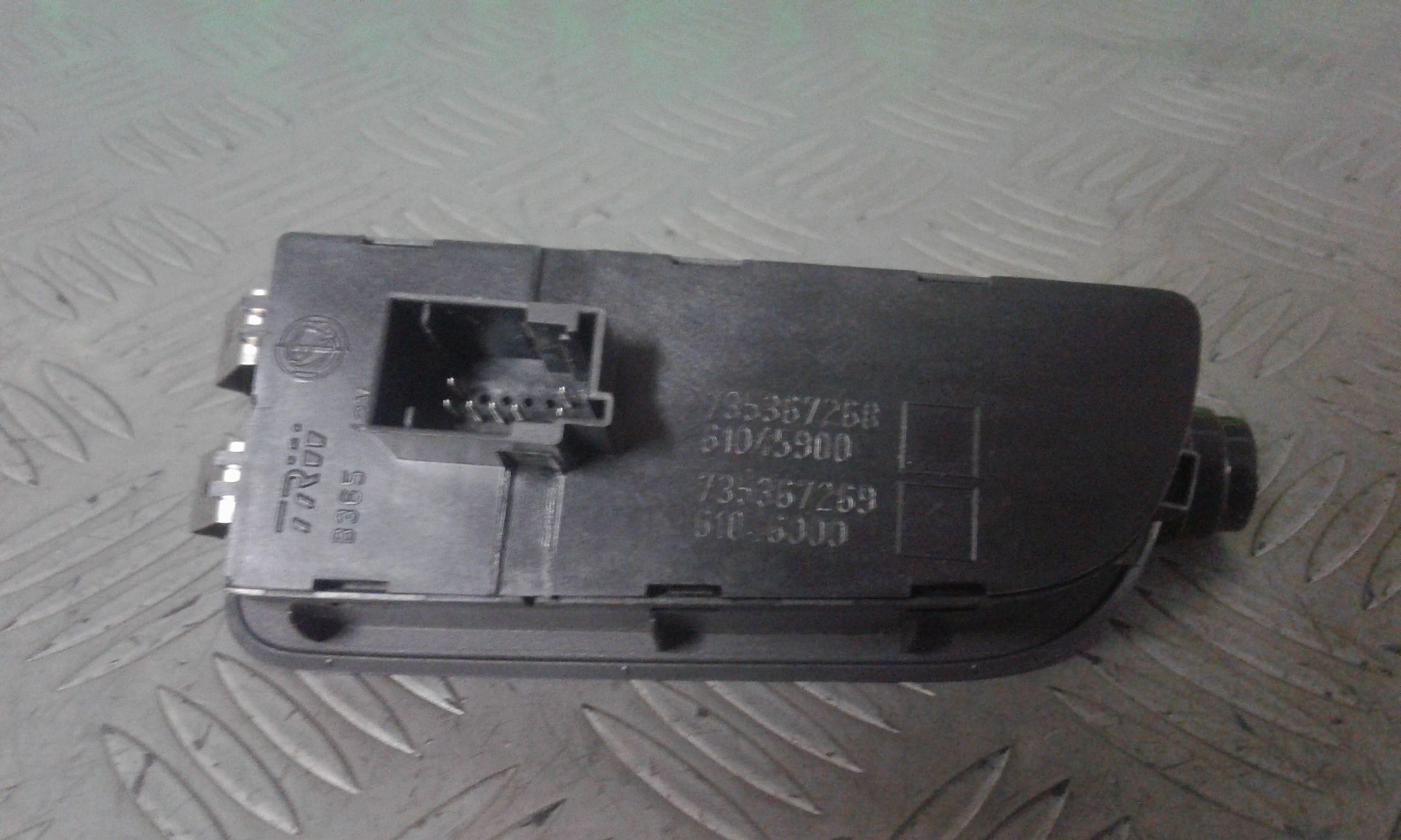 Interruttore Blocco Comando Luci 735604108 Usato