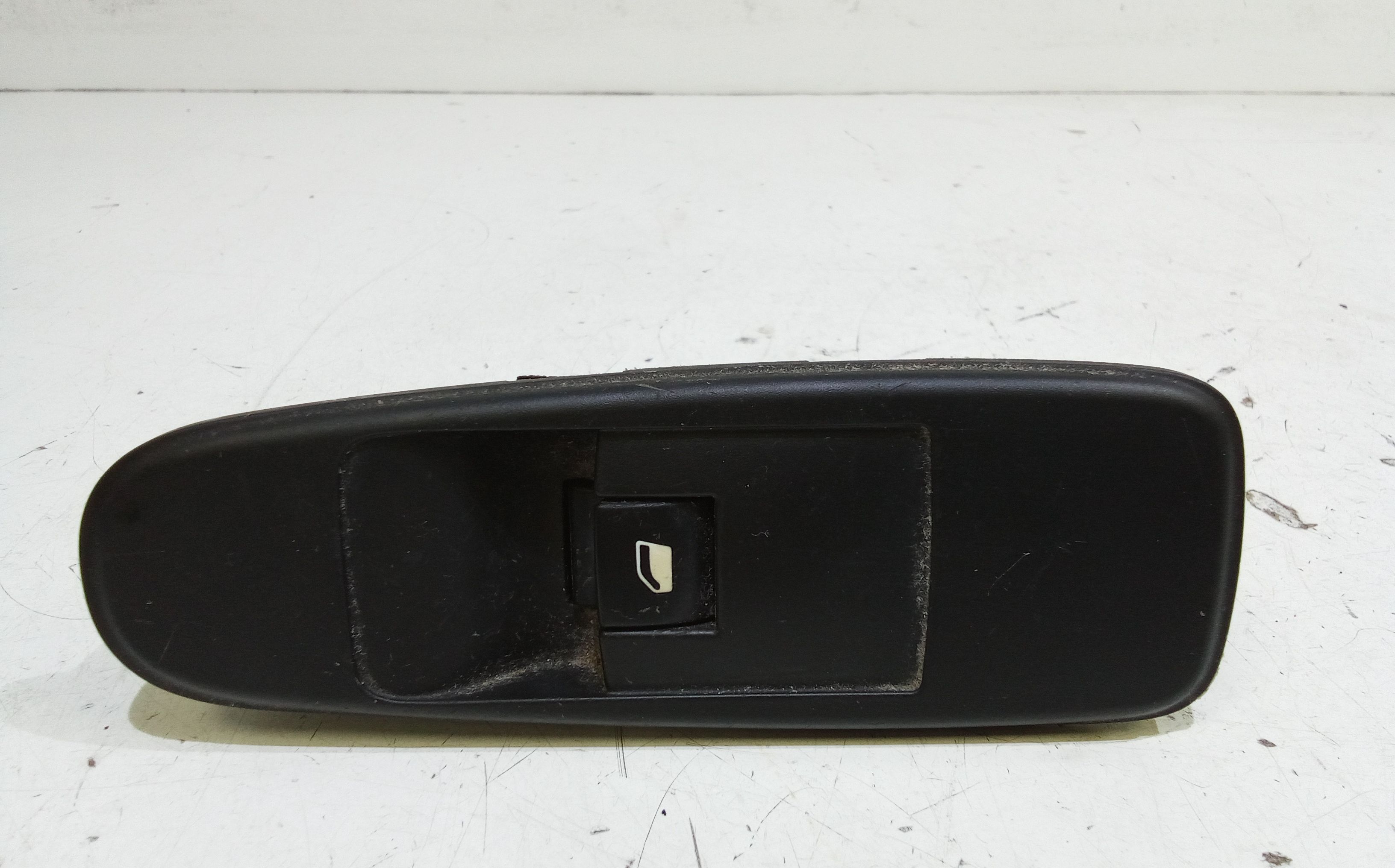 Interruttore Alzacristalli Porta Ant. Destro Usato