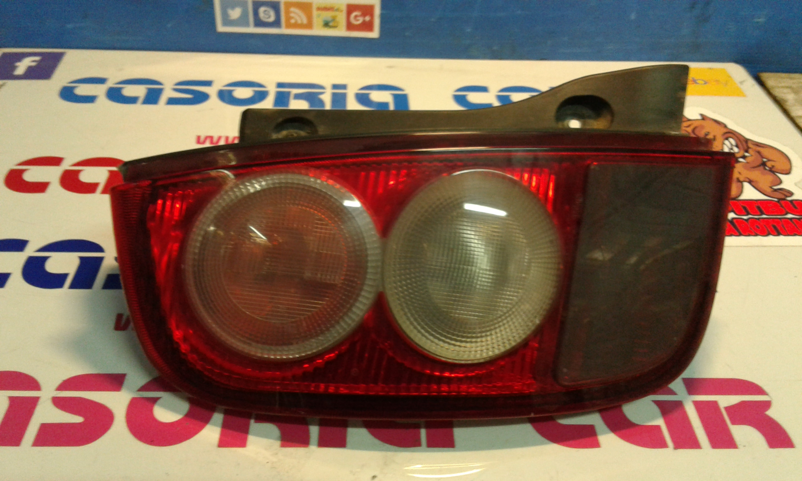 Fanale Post. Sinistro 26555AX720 Usato