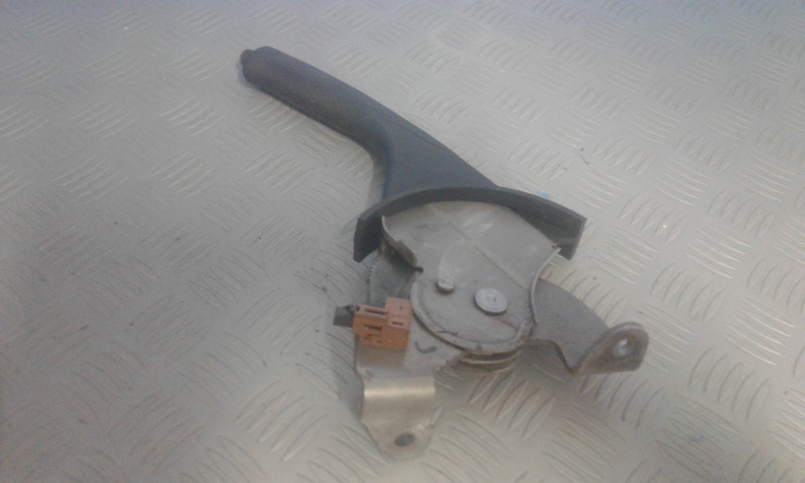 Leva Freno Stazionamento 4620142070C0 Usato