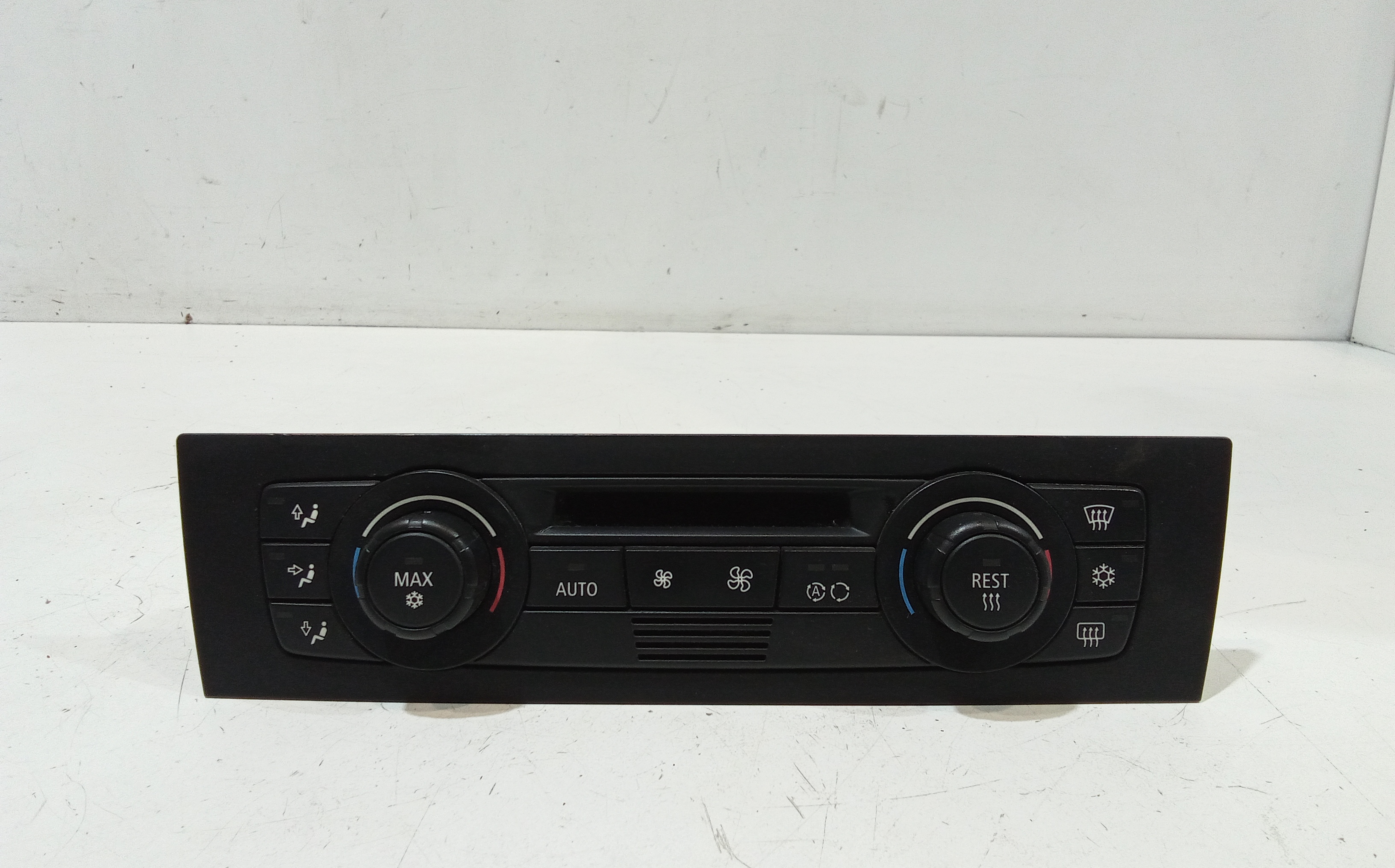 Blocco Comando Climatizzazione 64119190922 Usato