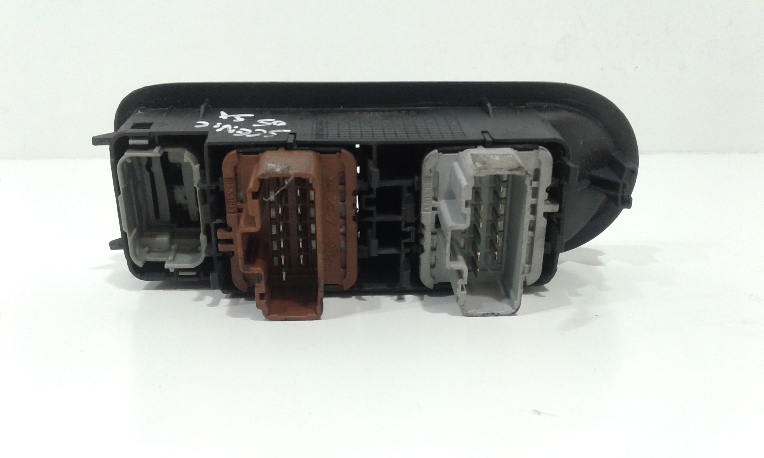 Interruttore Alzacristalli Porta Ant. Sinistro 8200107772 Usato