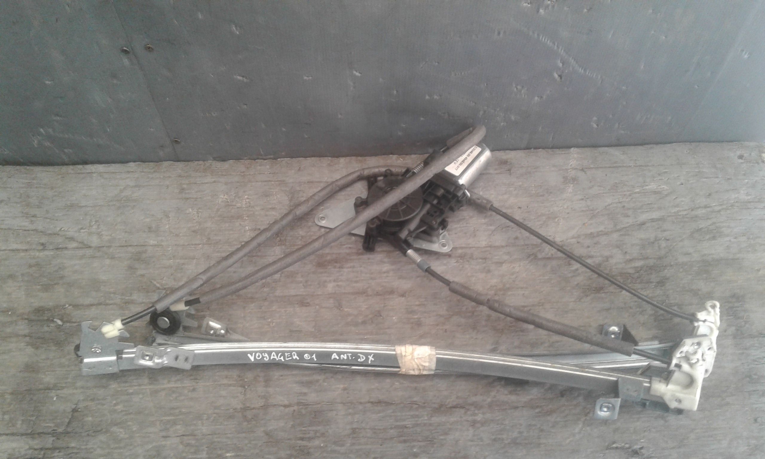 Alzacristallo Porta Ant. Destro Usato