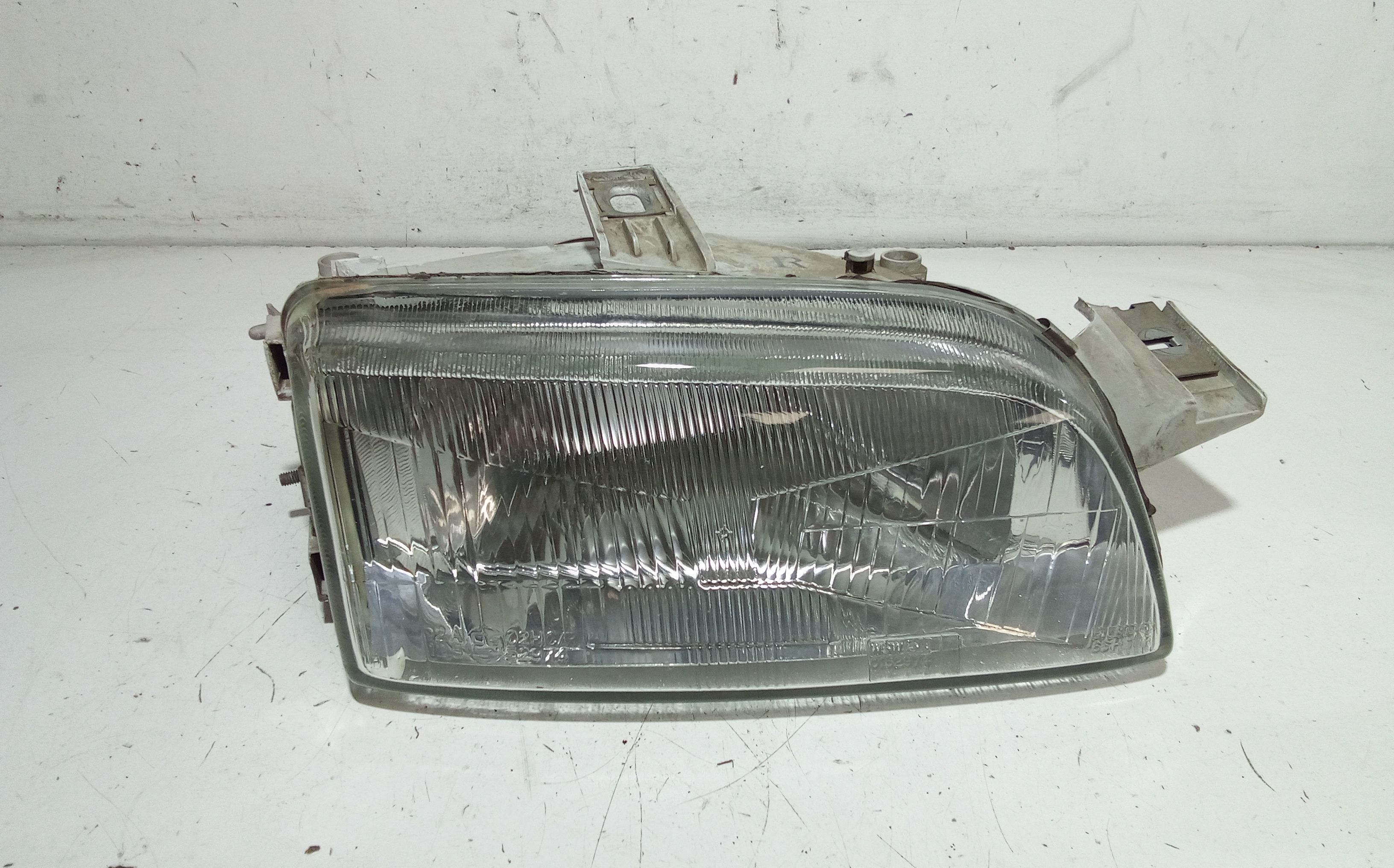 Proiettore Destro 46402649 Usato