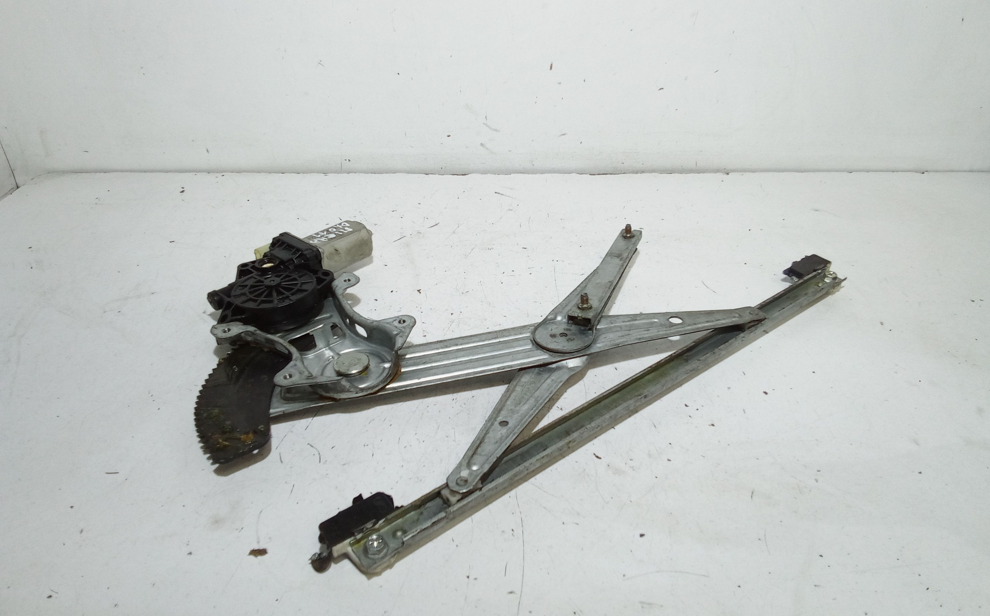 Alzacristallo Porta Ant. Destro Usato