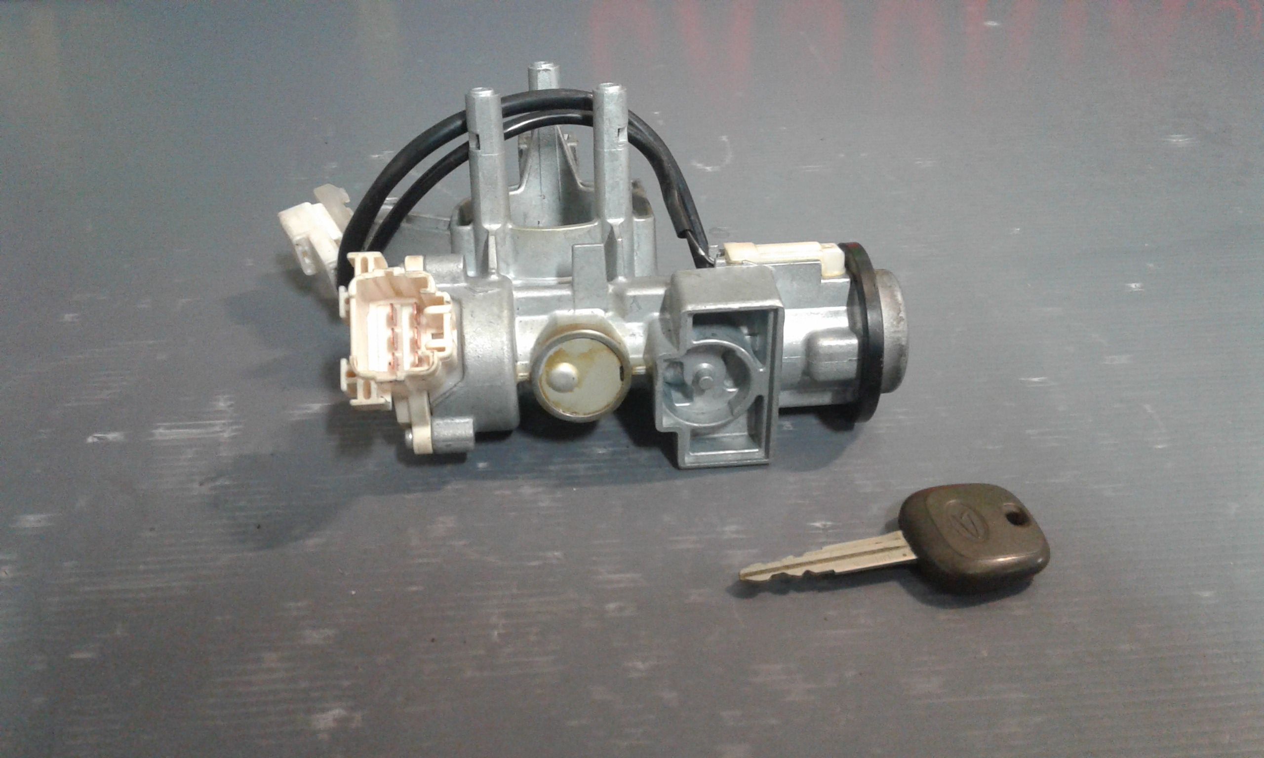 Commutatore Avviamento Con Cilindretti Serrature Usato