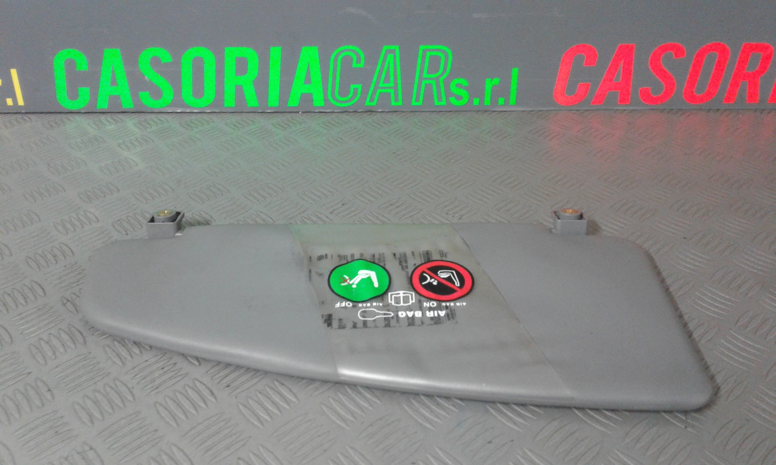 Aletta Parasole Parabrezza Destro 735294014 Usato