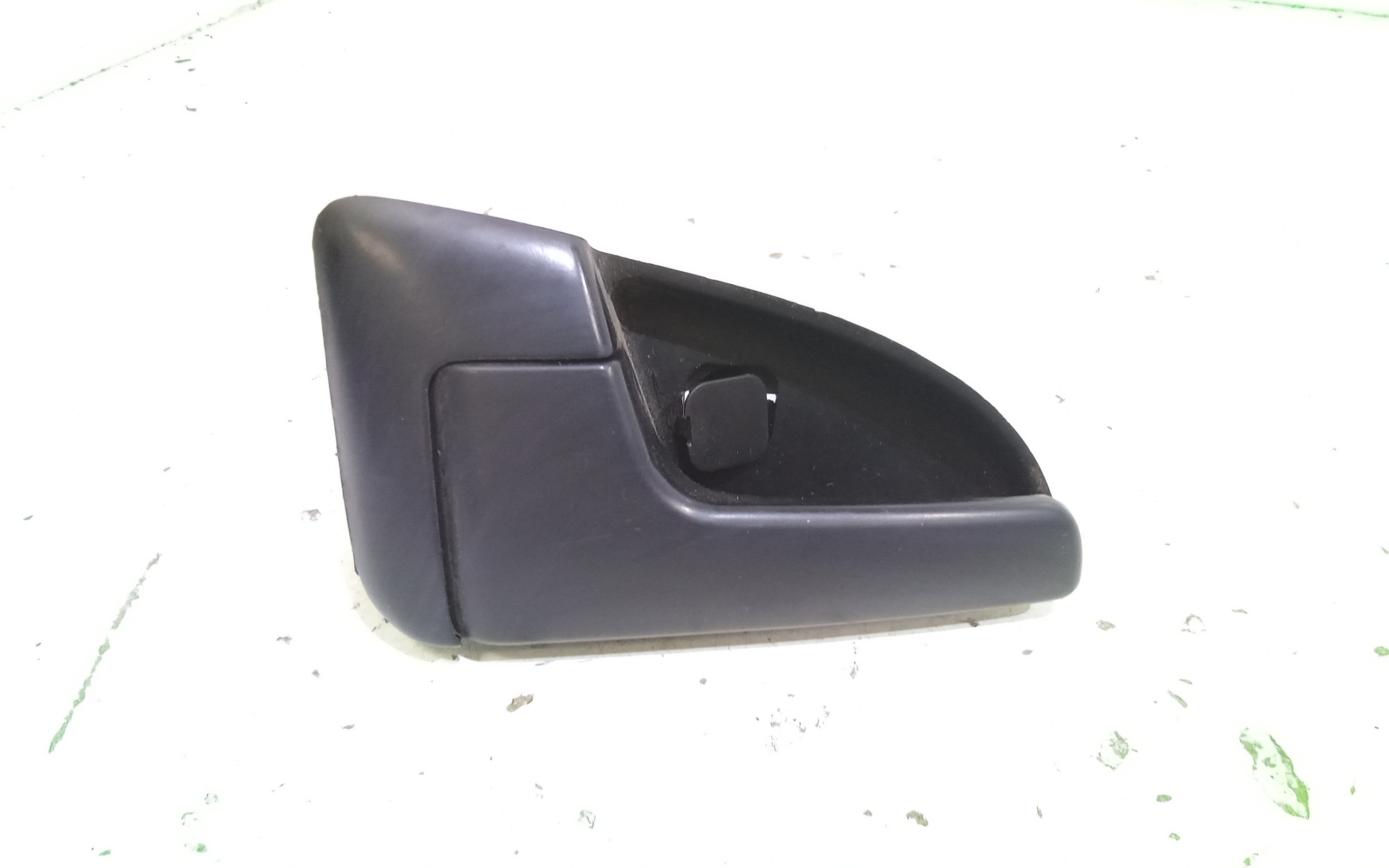 Maniglia Int. Apertura Porta Ant. Sinistro 826101G000RU Usato