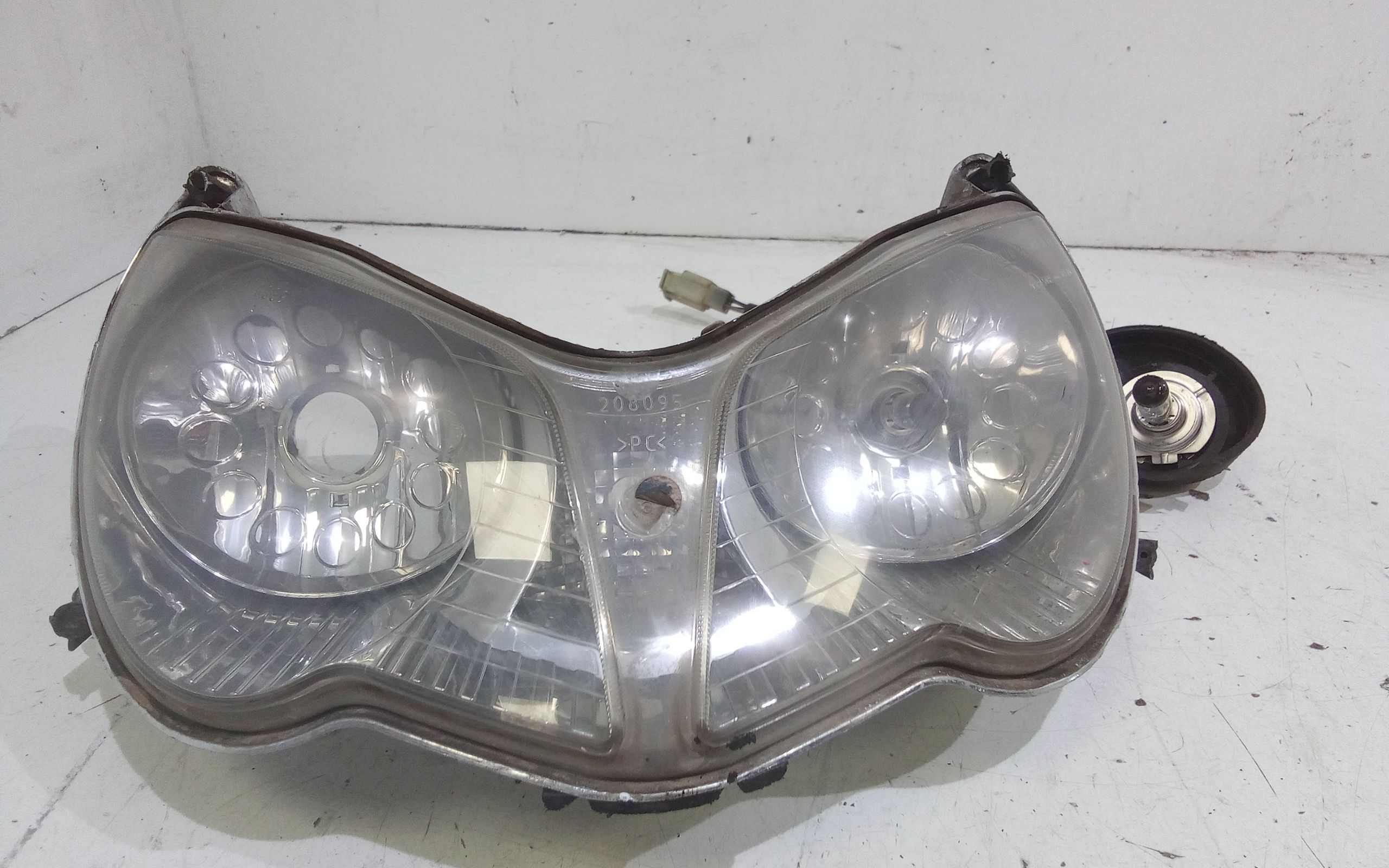 Faro Anteriore Usato