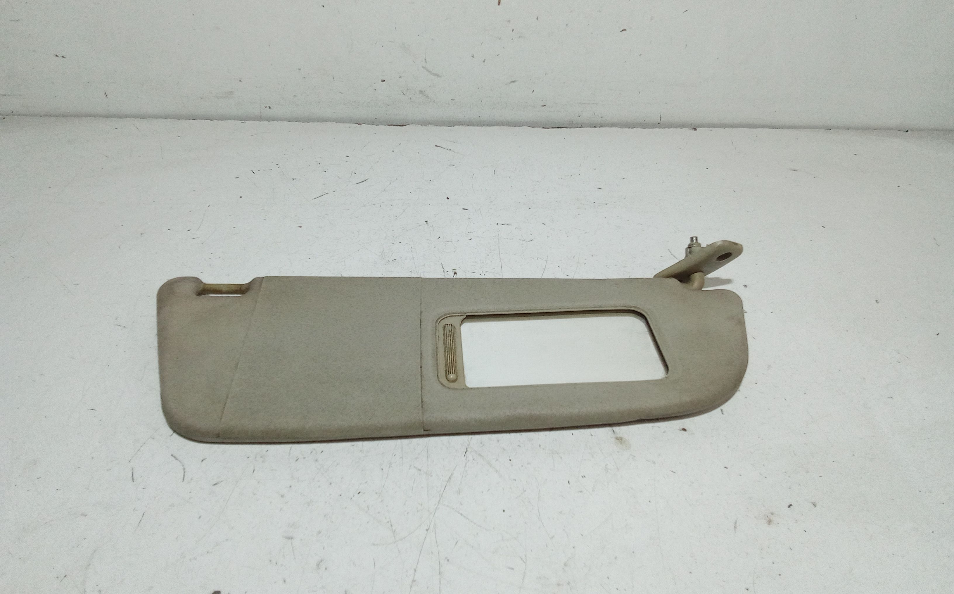 Aletta Parasole Parabrezza Destro 24409344 Usato