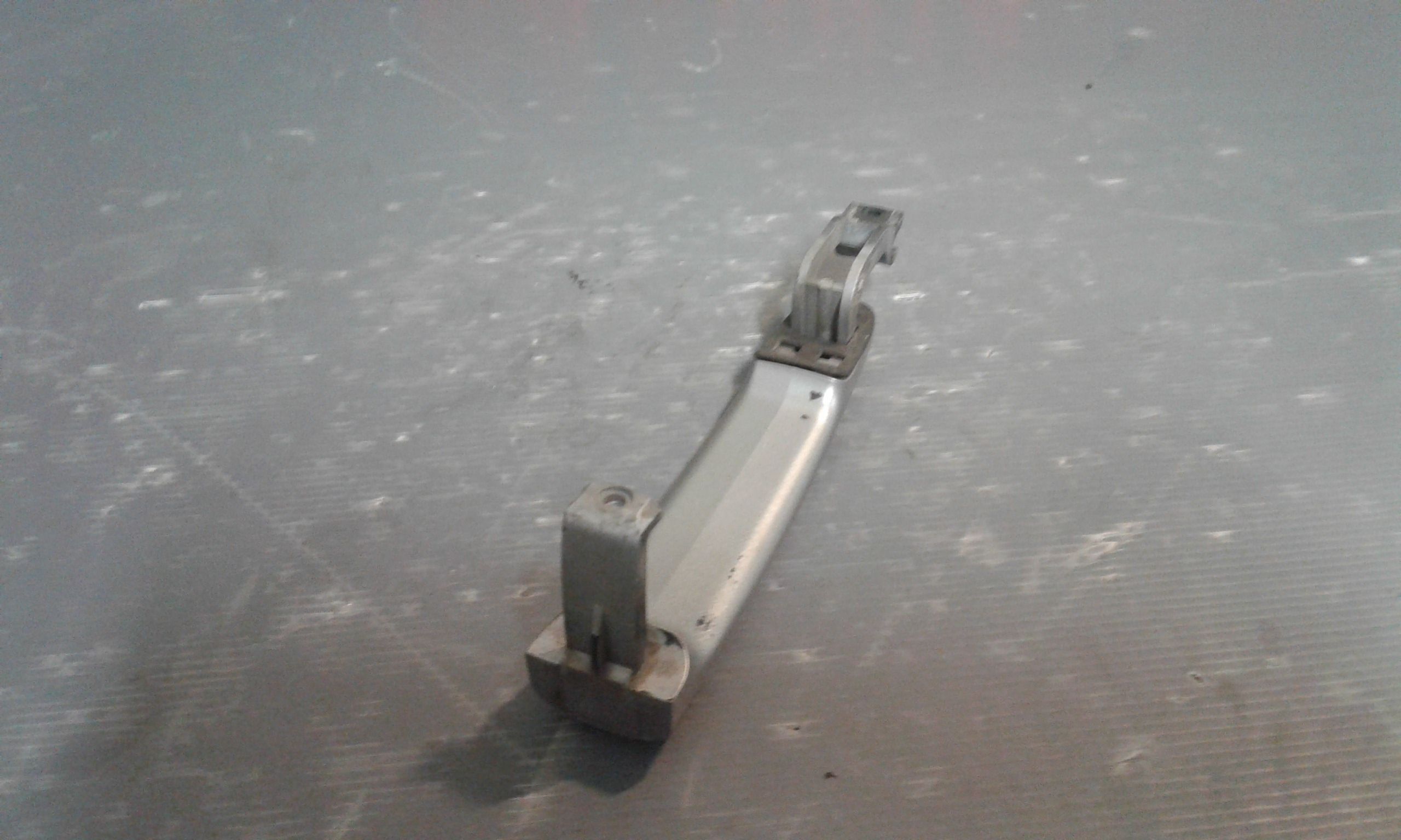 Maniglia Porta Ant. Destro 9101W0 Usato