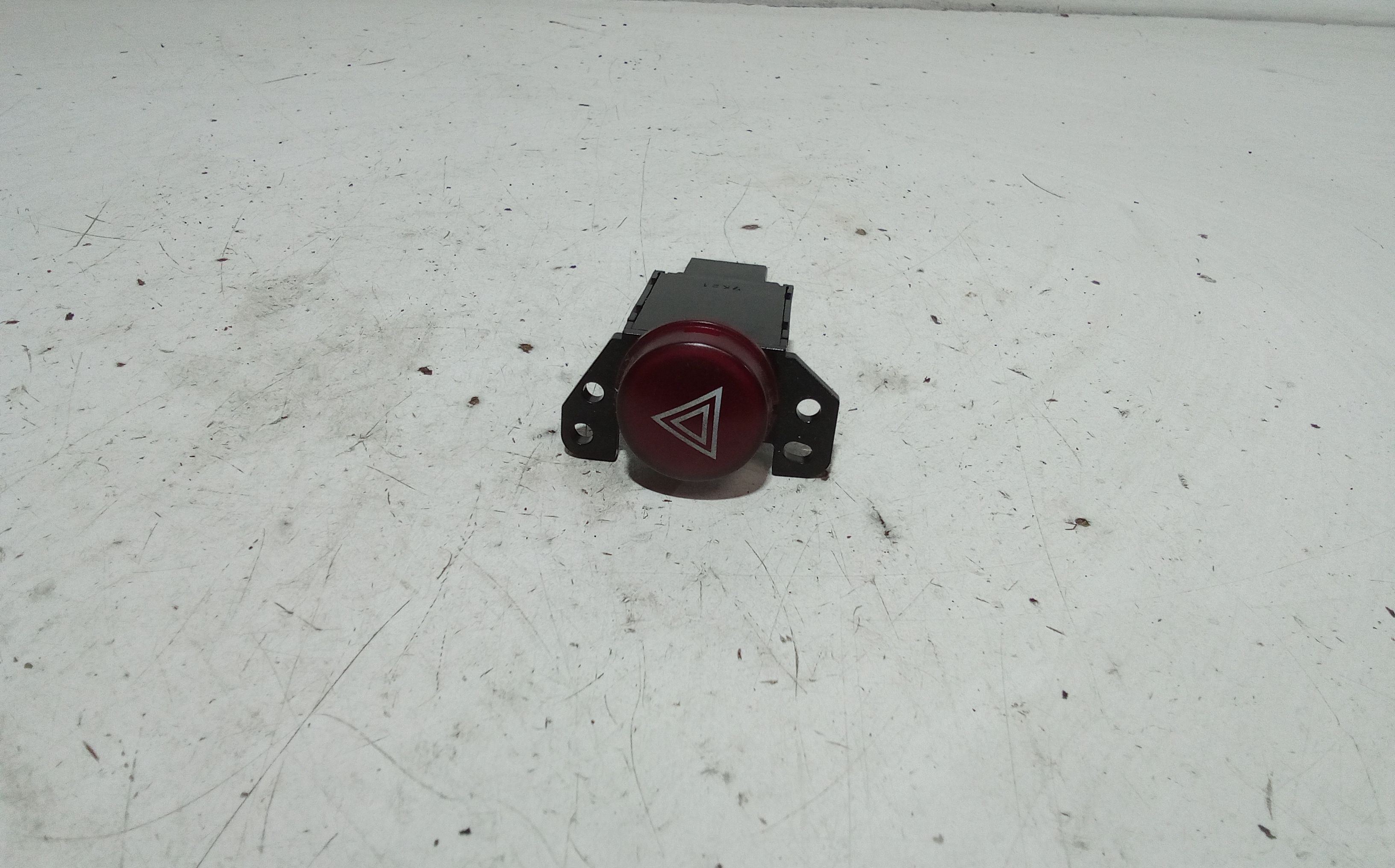 Interruttore Luci Emergenza MR951792 Usato