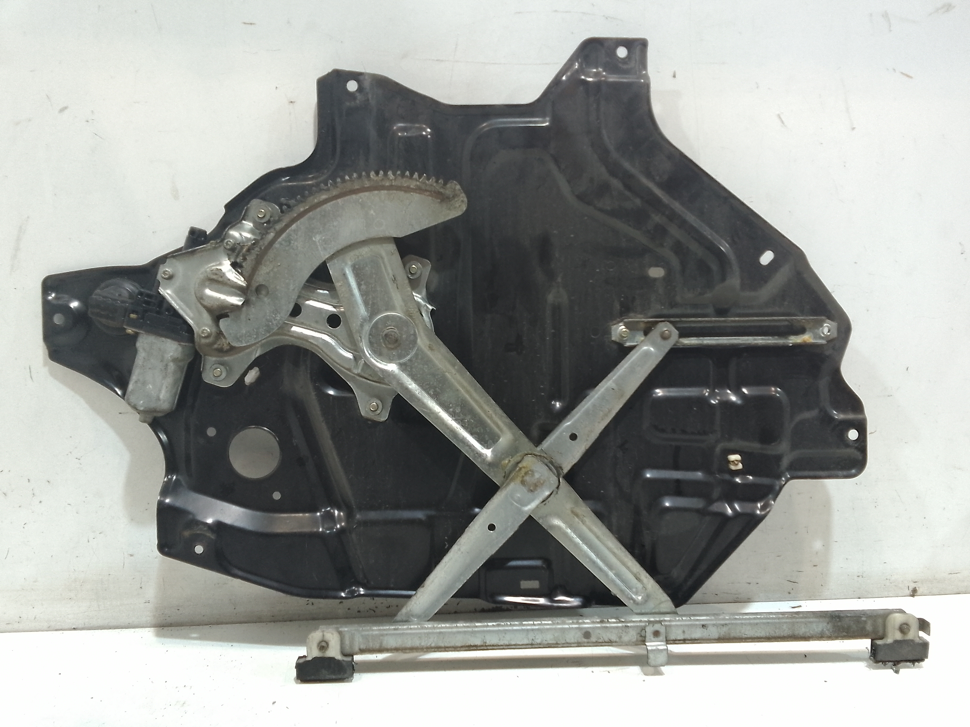 Alzacristallo Porta Ant. Destro Usato