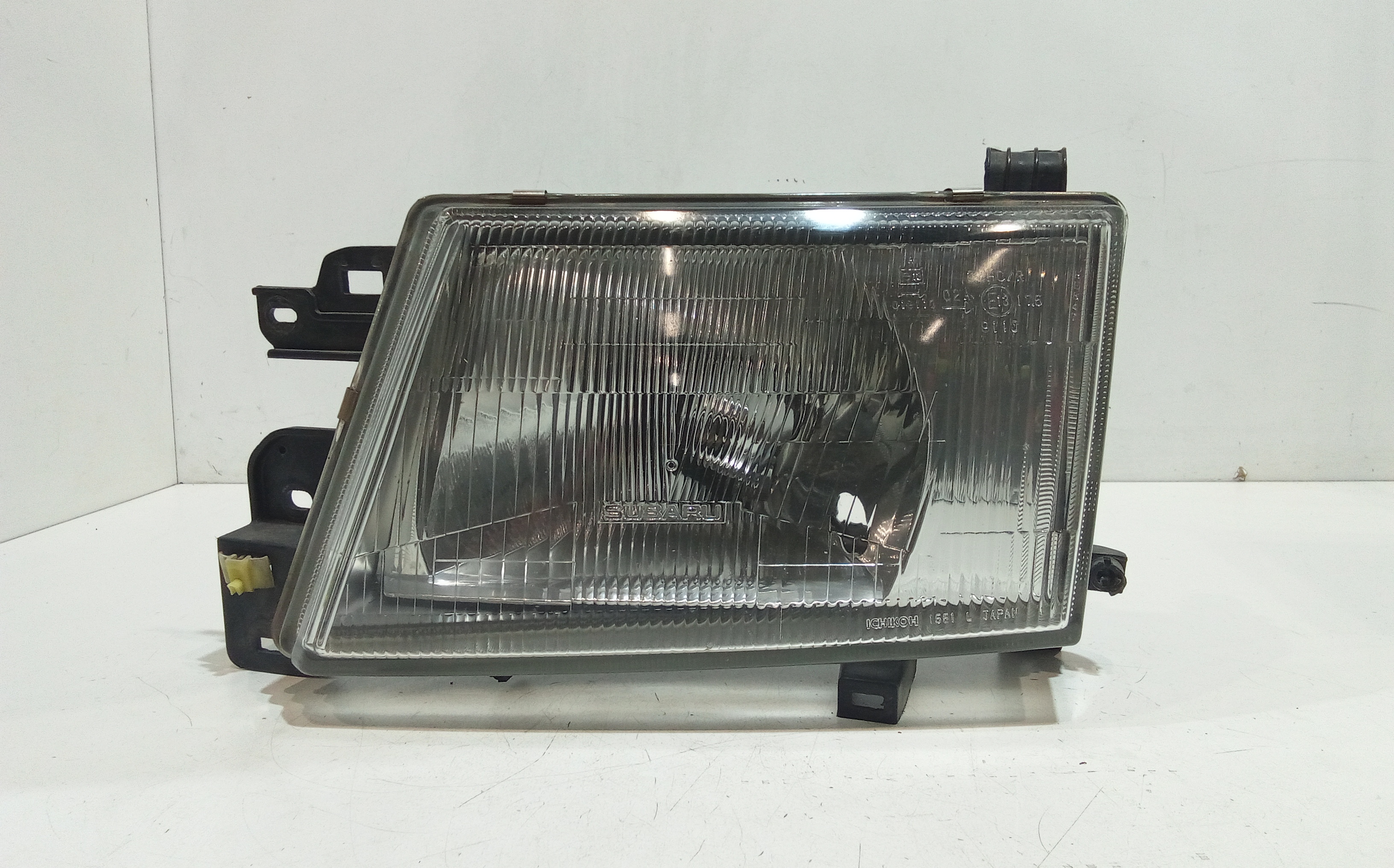 Proiettore Sinistro 84001FC052 Usato