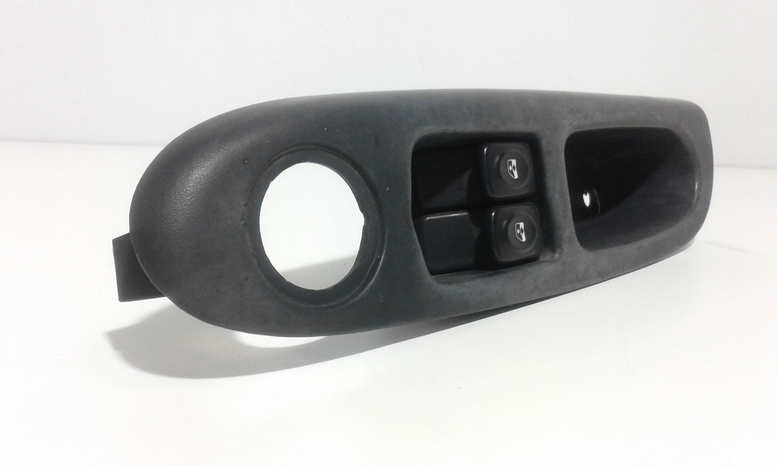 Interruttore Alzacristalli Porta Ant. Sinistro 8200107772 Usato