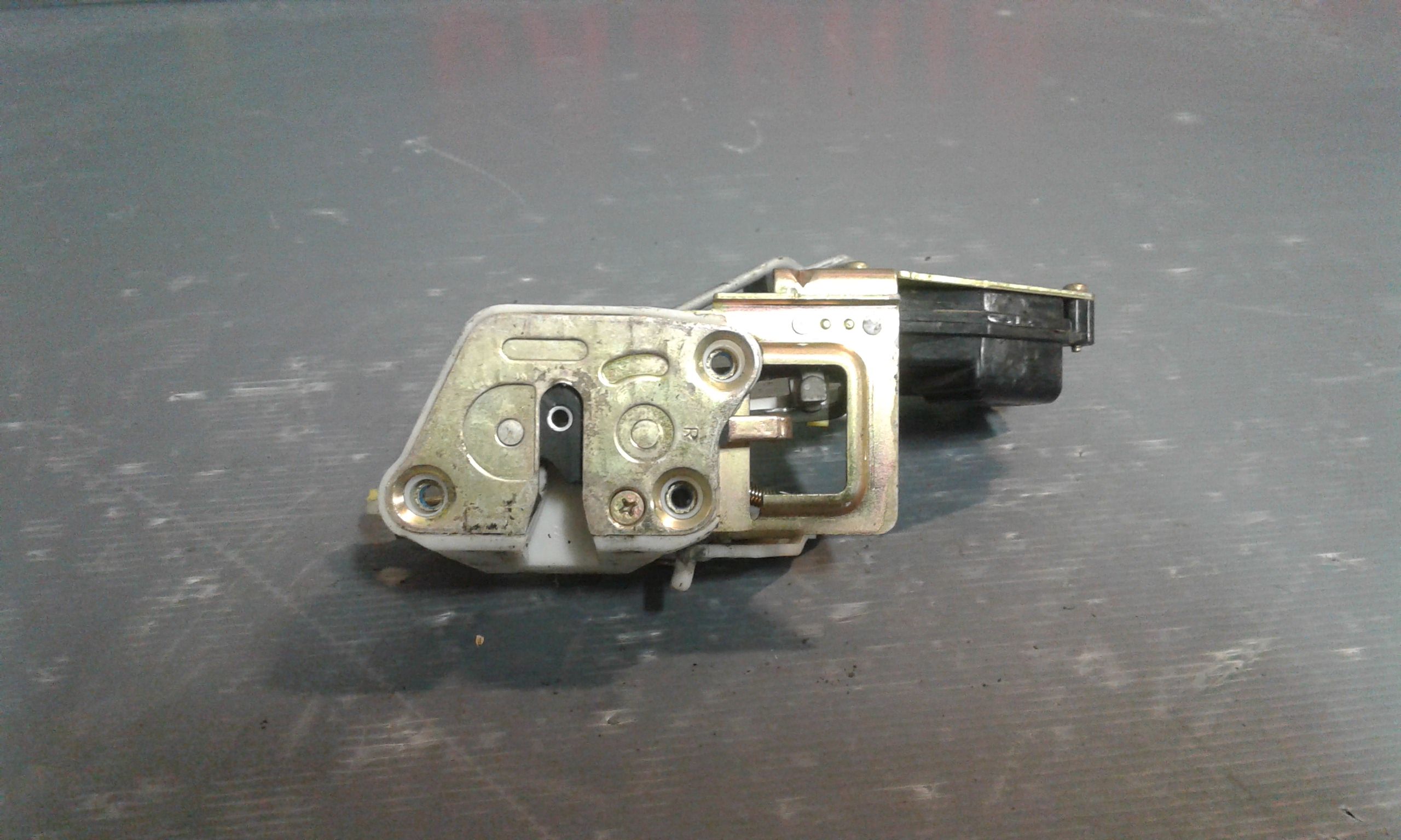 Serratura Porta Post. Destro 96527747 Usato