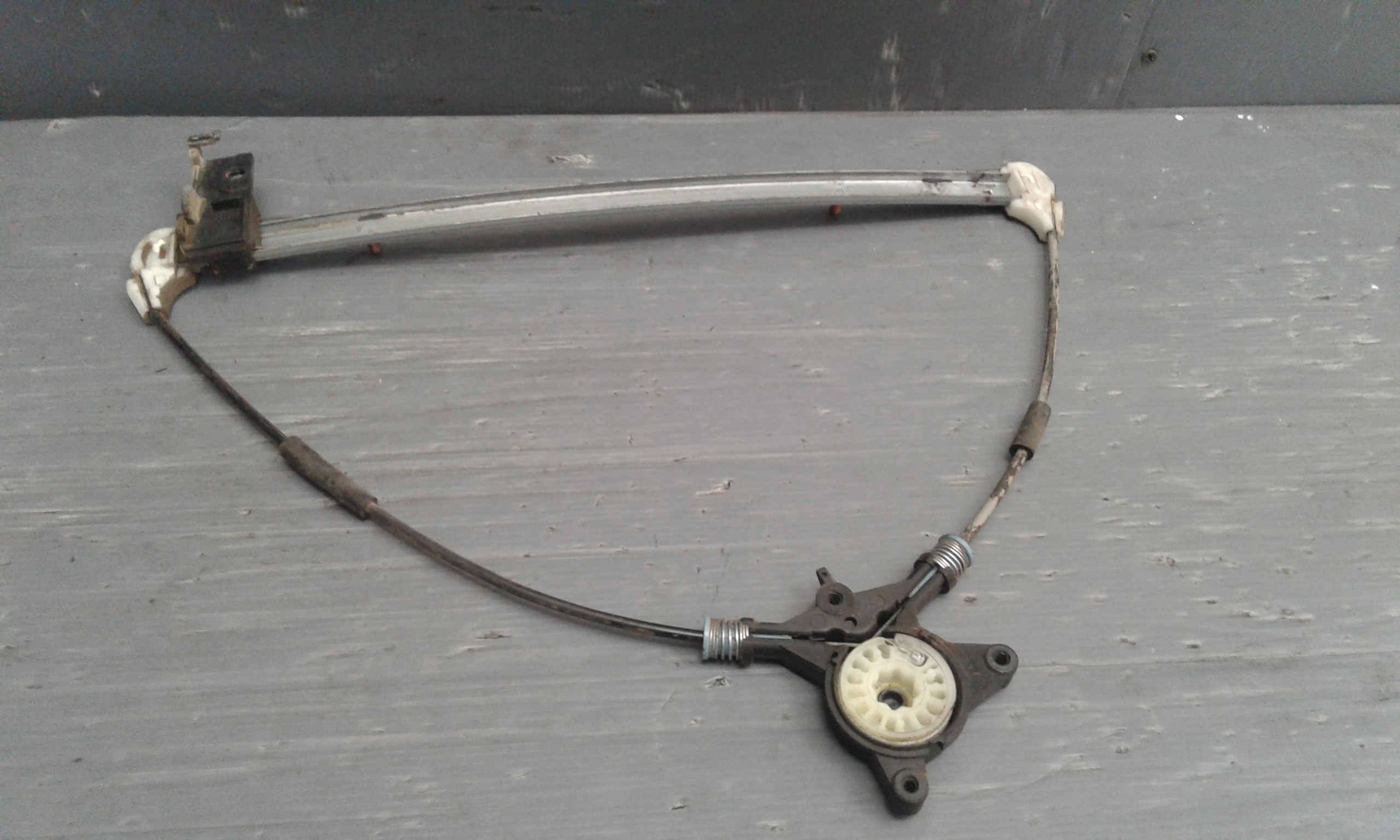 Alzacristallo Porta Post. Destro GJ6E72560D Usato