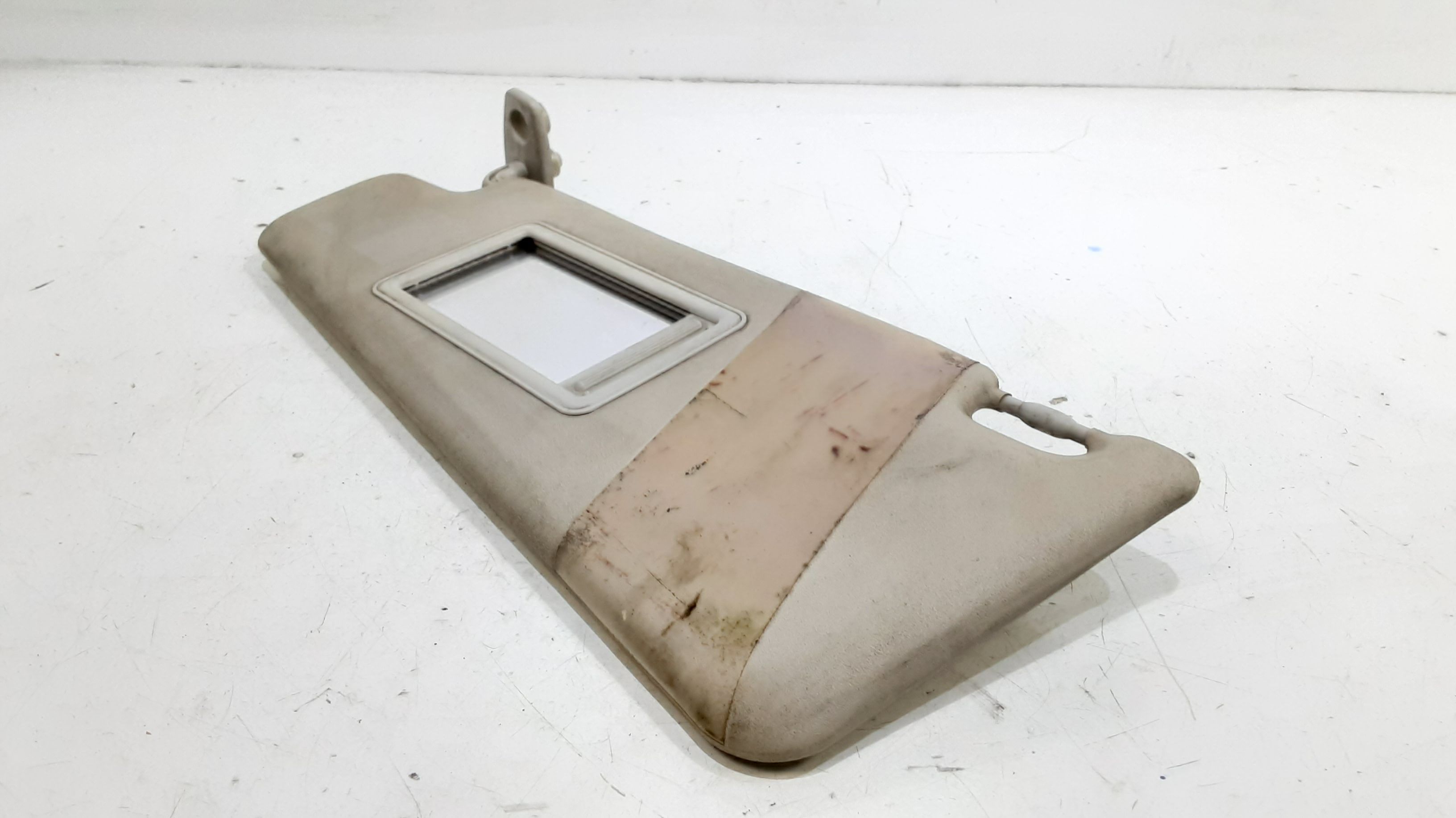 Aletta Parasole Parabrezza Sinistro 735361679 Usato