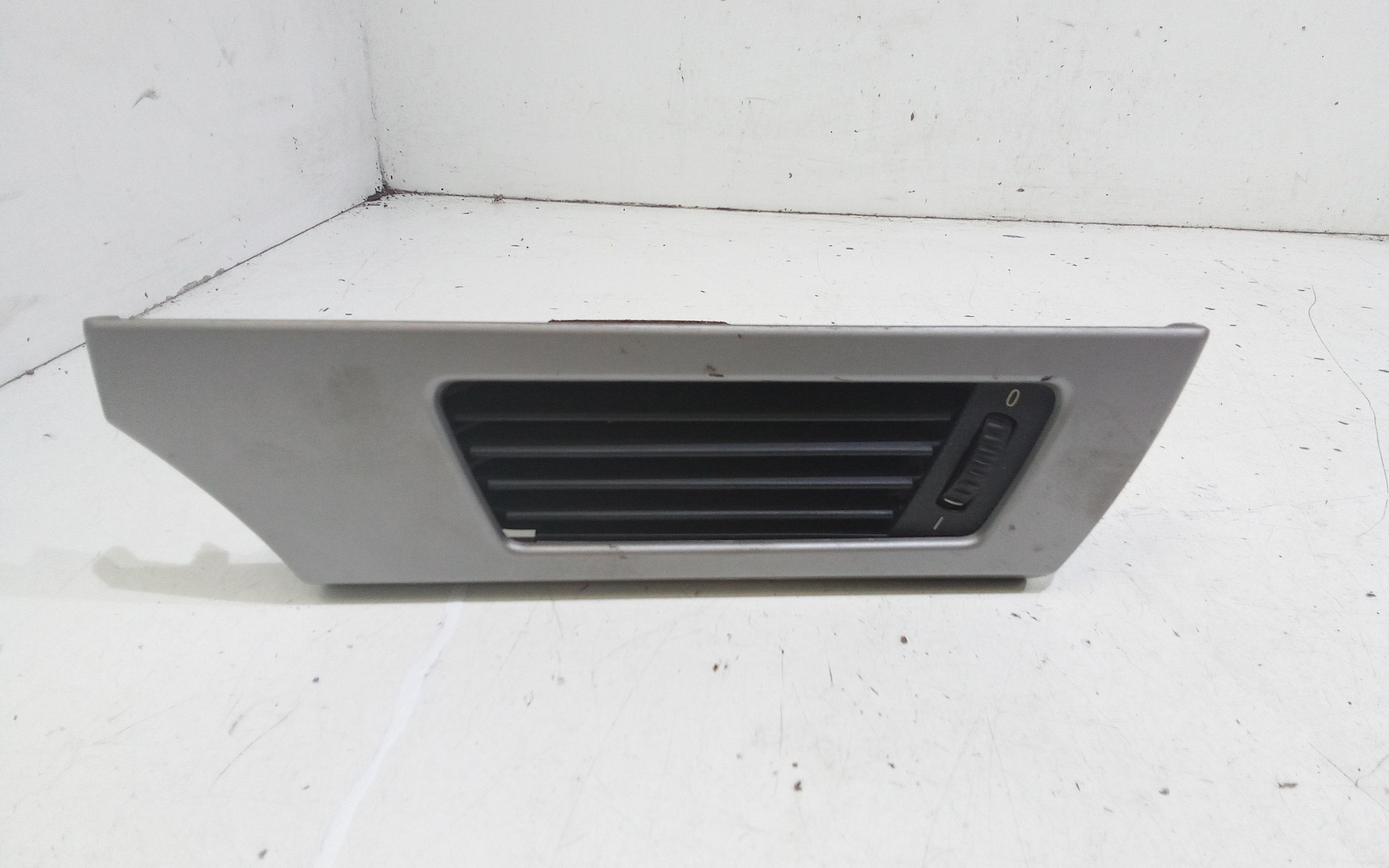 Condotto Aria Bocchette Lat. Cruscotto Sinistro Usato