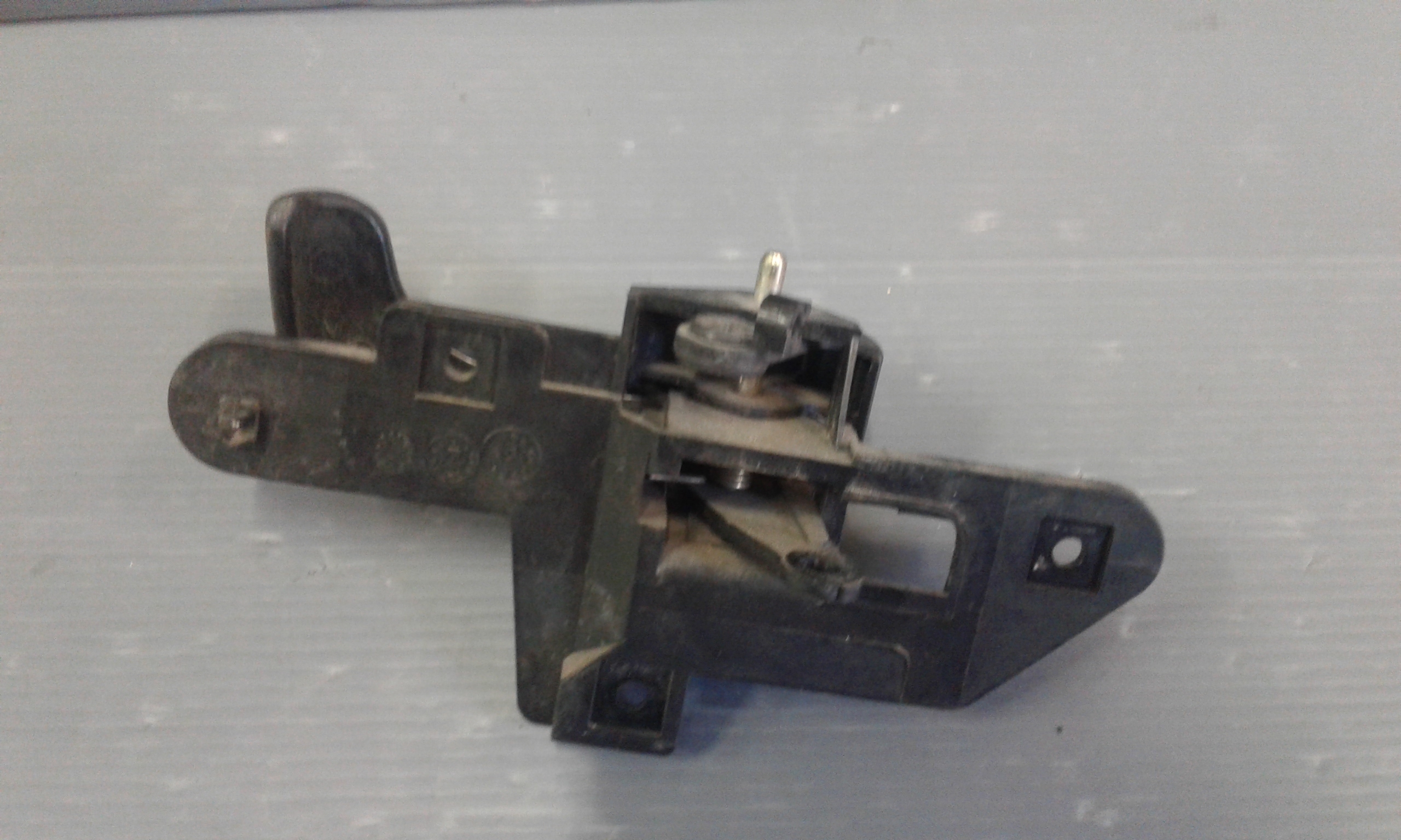 Maniglia Int. Apertura Porta Ant. Sinistro 151351061 Usato