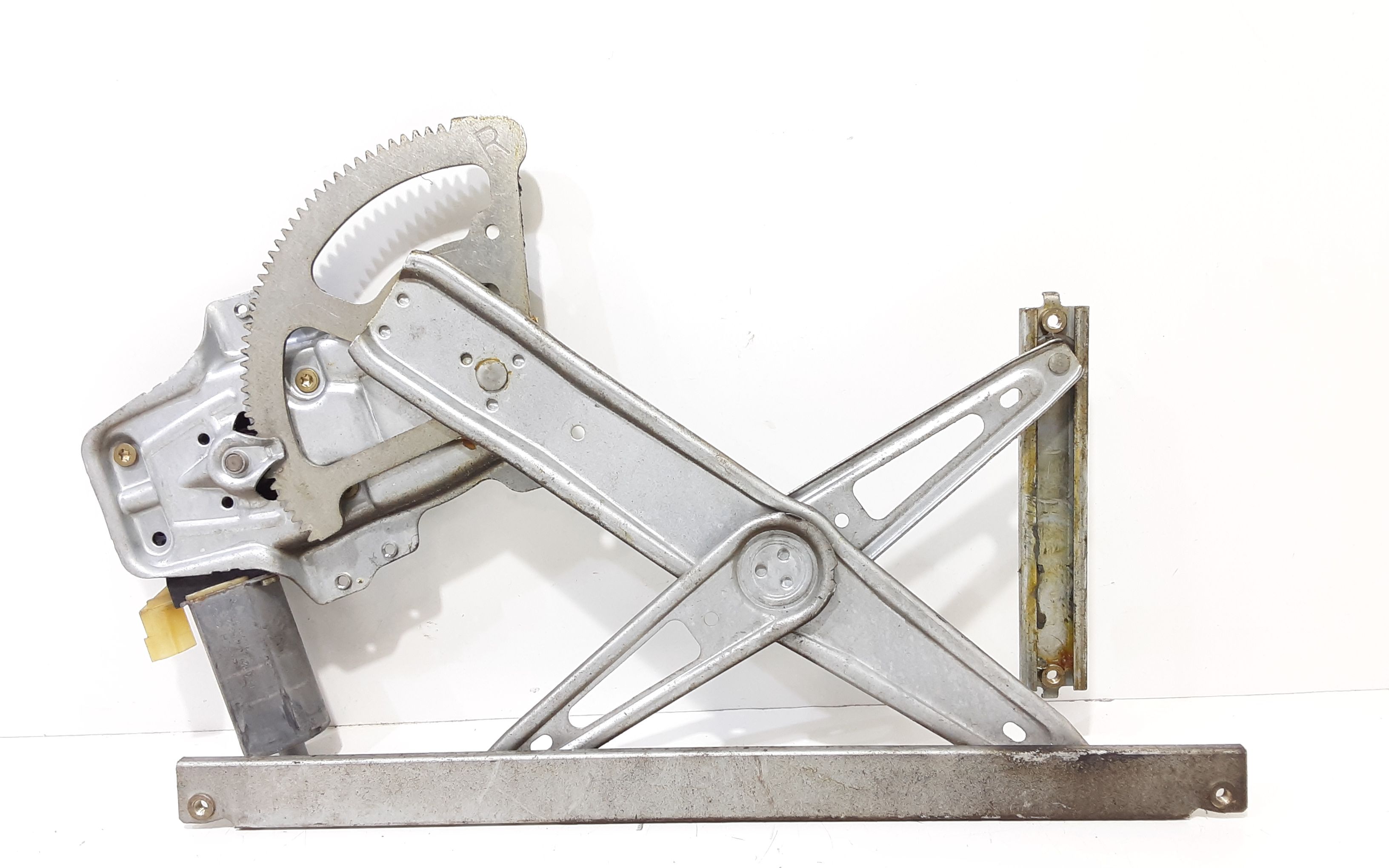 Alzacristallo Porta Ant. Destro 698100D010 Usato