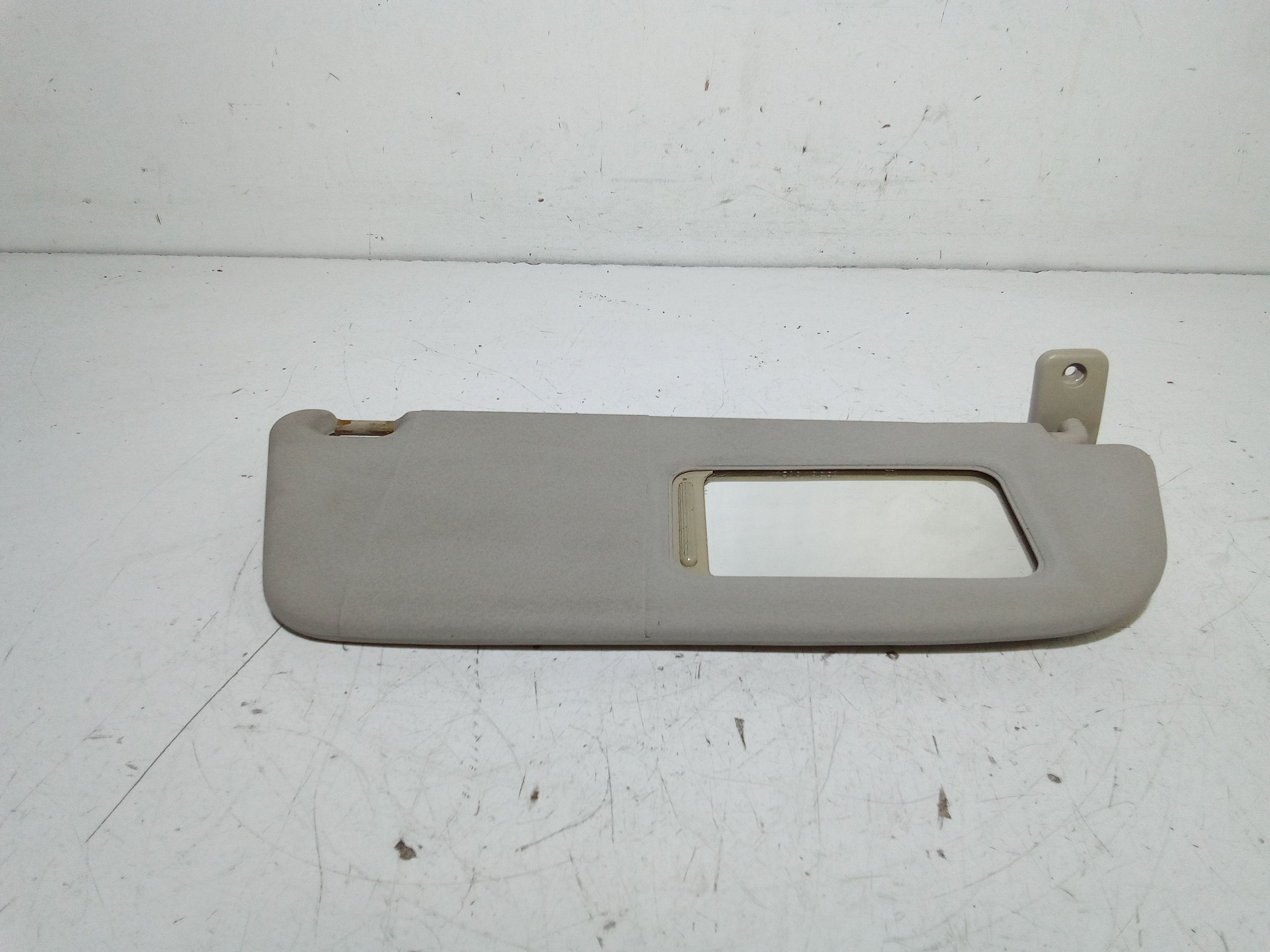 Aletta Parasole Parabrezza Destro 24409344 Usato