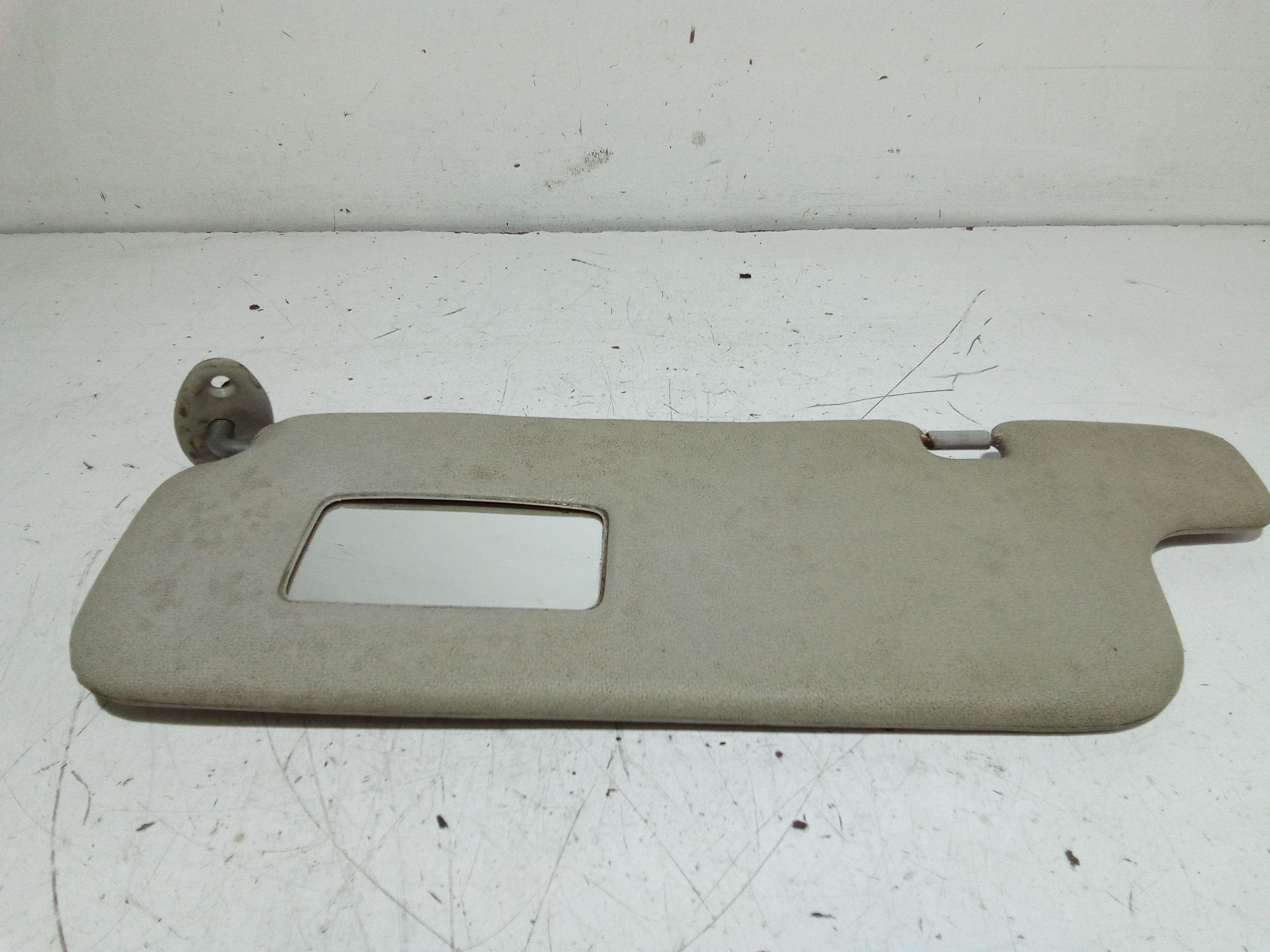 Aletta Parasole Parabrezza Sinistro 7432052311B0 Usato