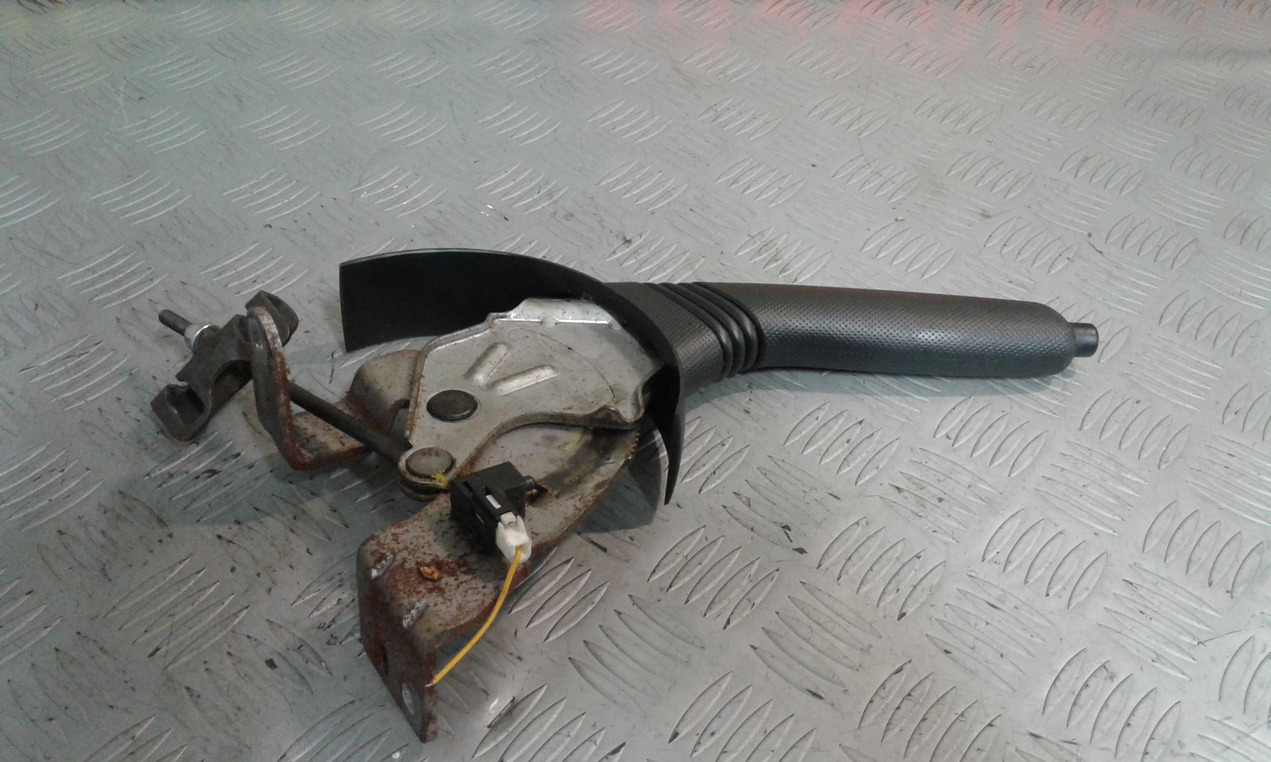 Leva Freno Stazionamento 4701A0 Usato