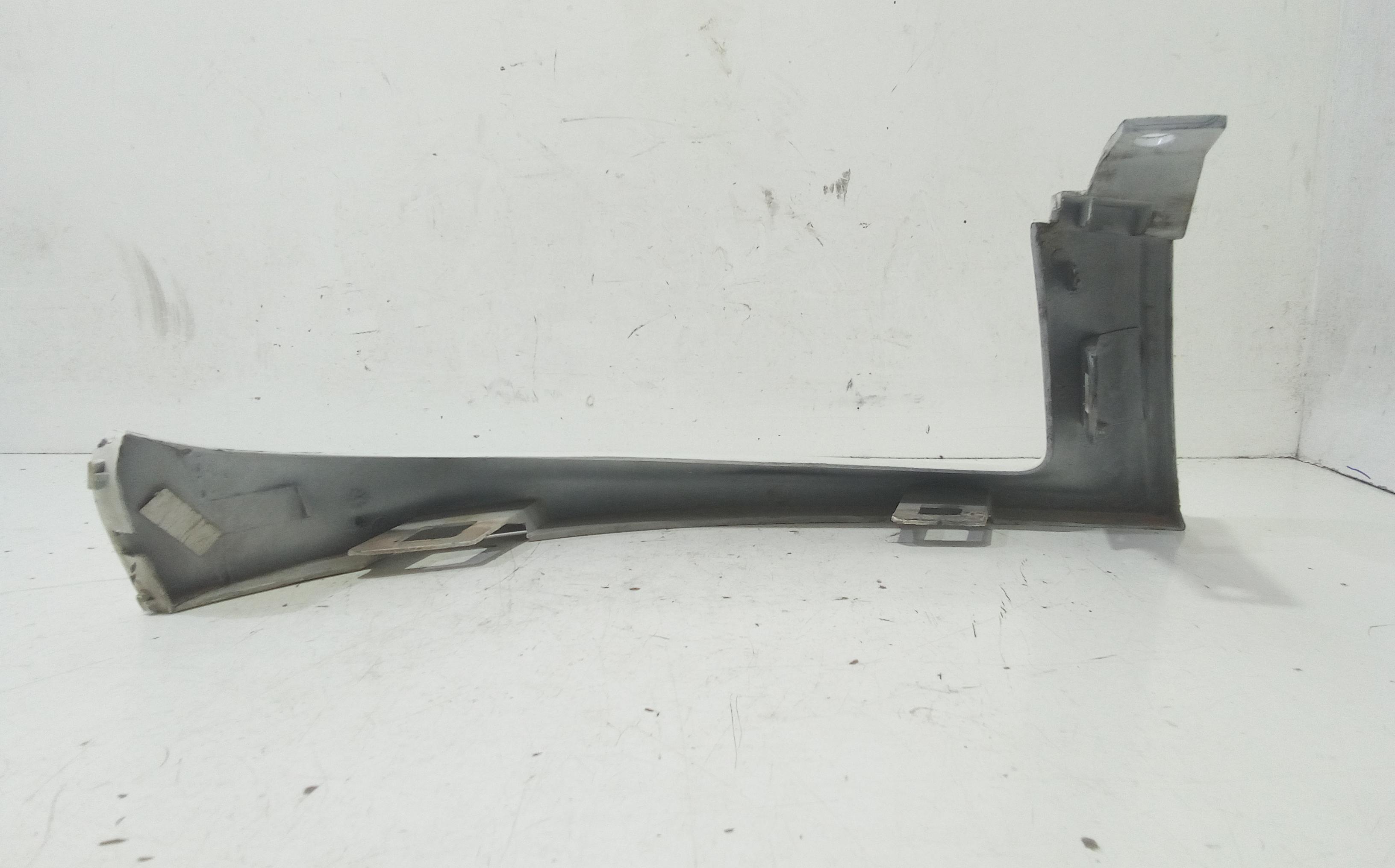 Cornice Proiettore Destro Usato