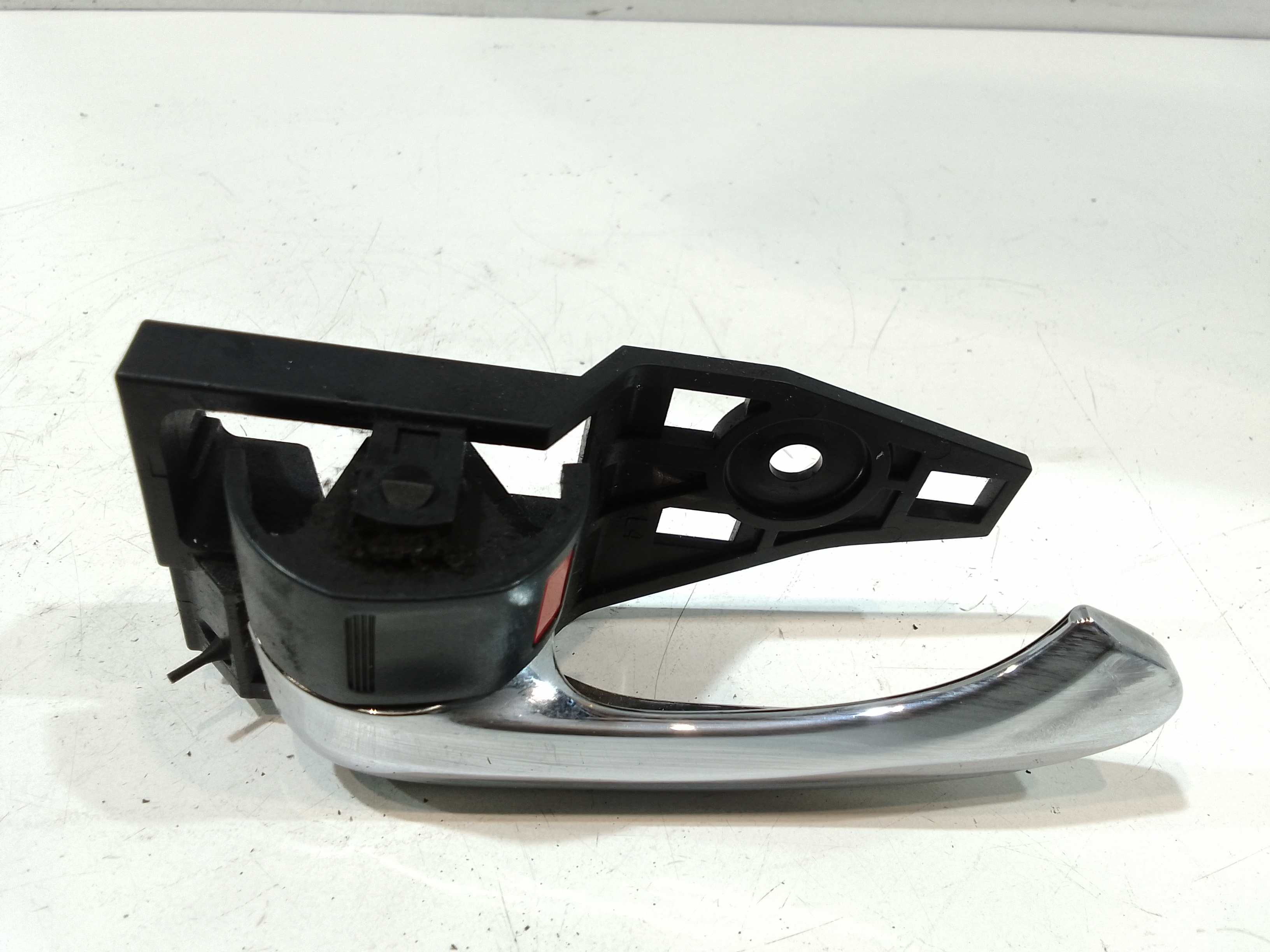 Maniglia Int. Apertura Porta Ant. Sinistro 6920633100B0 Usato