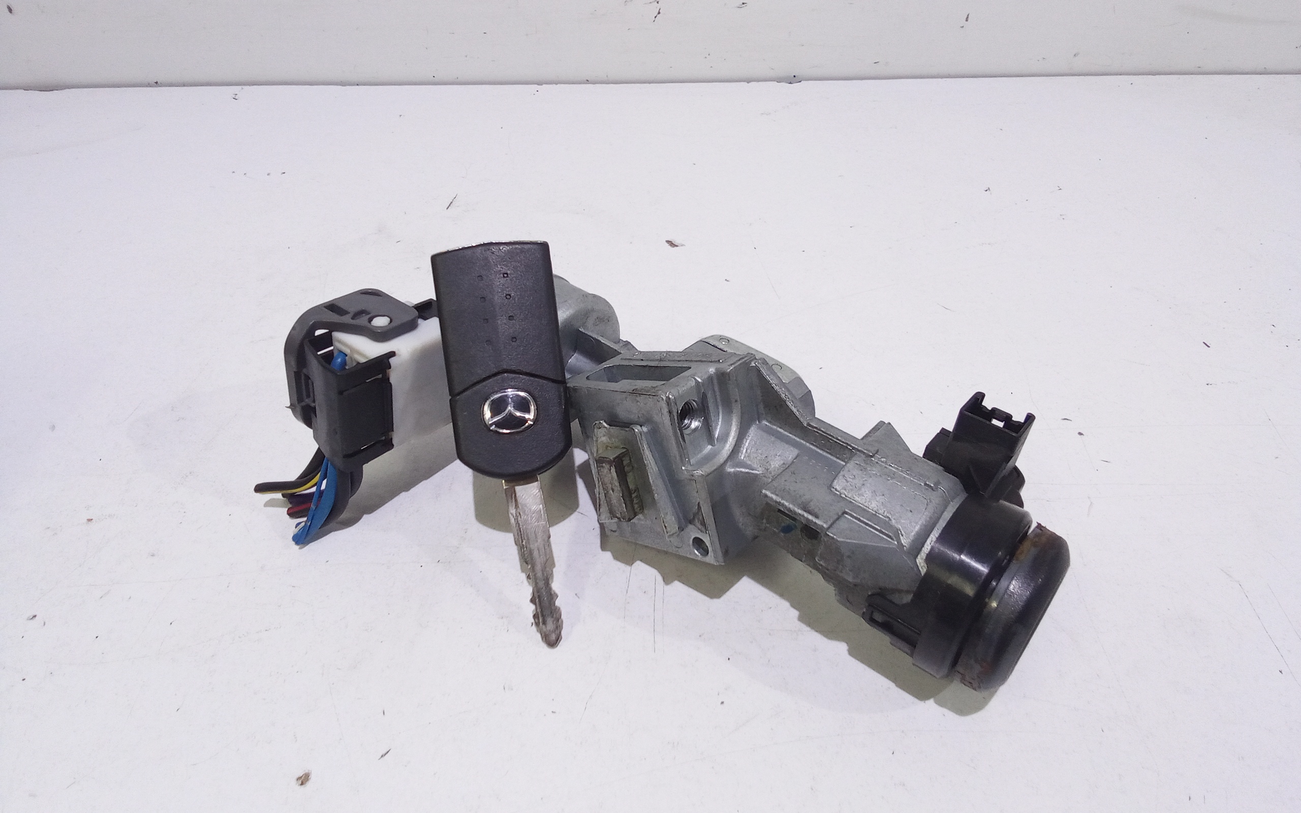 Commutatore Avviamento Con Cilindretti Serrature Usato