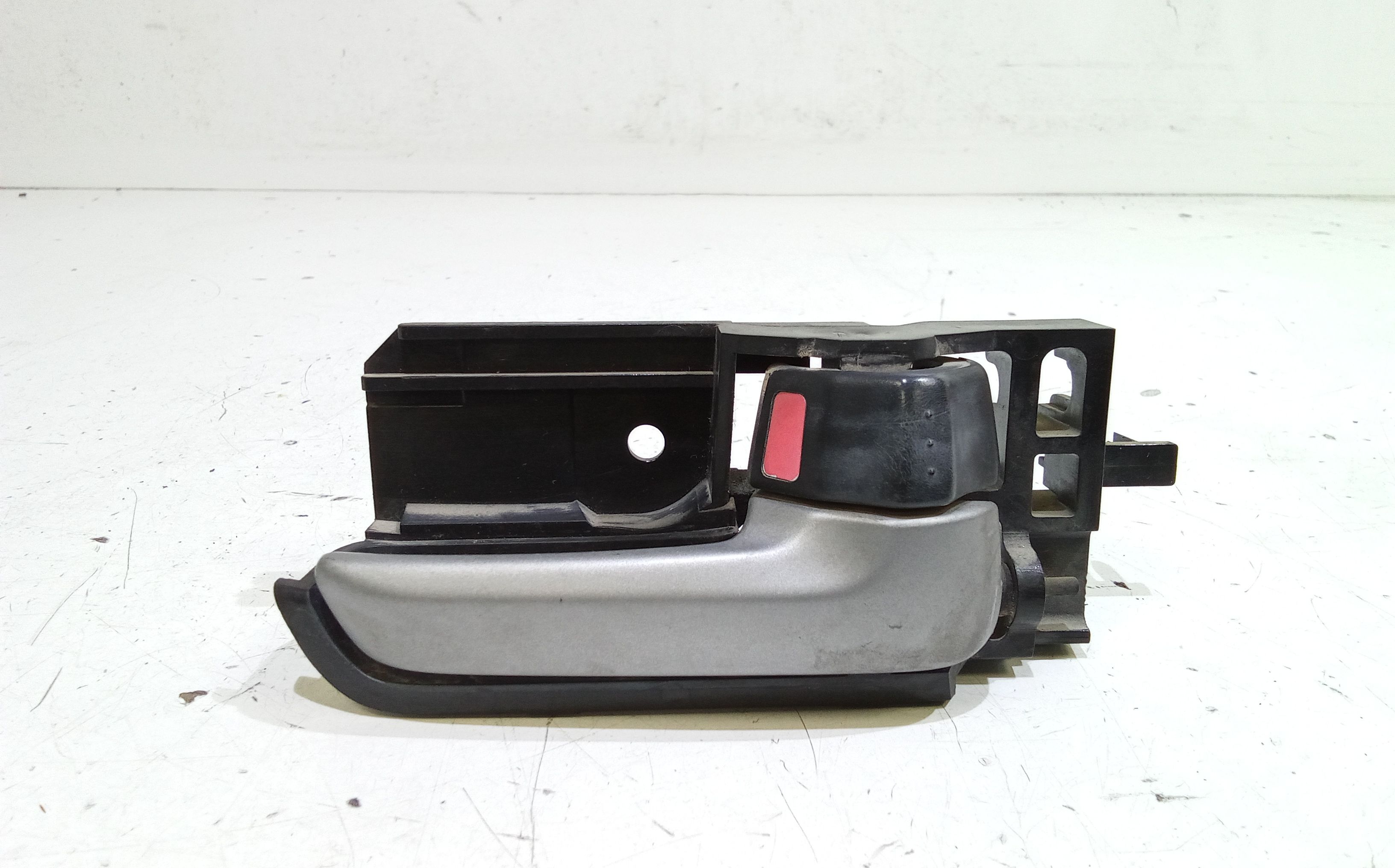 Maniglia Int. Apertura Porta Ant. Destro Usato