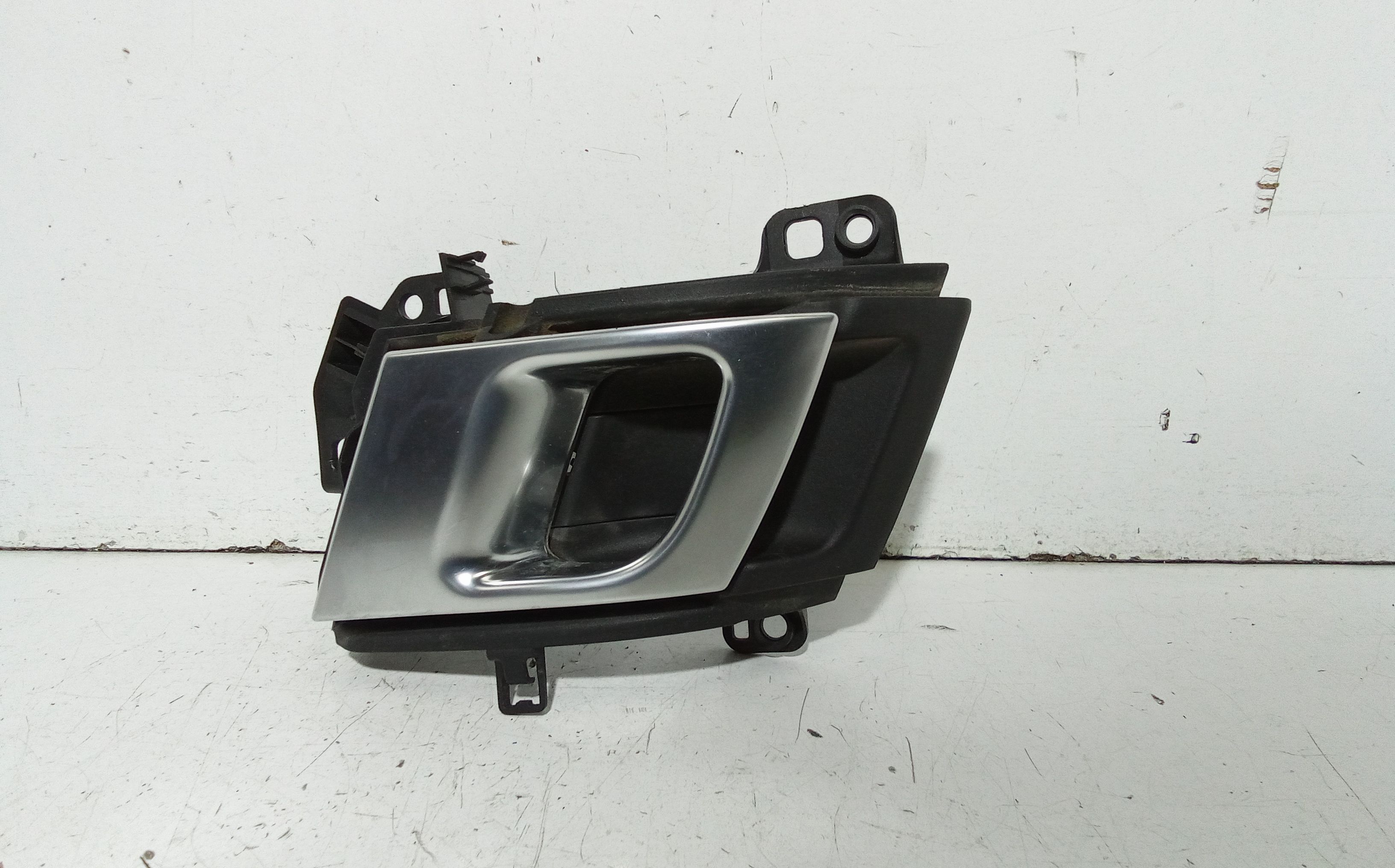 Maniglia Int. Apertura Porta Ant. Destro Usato